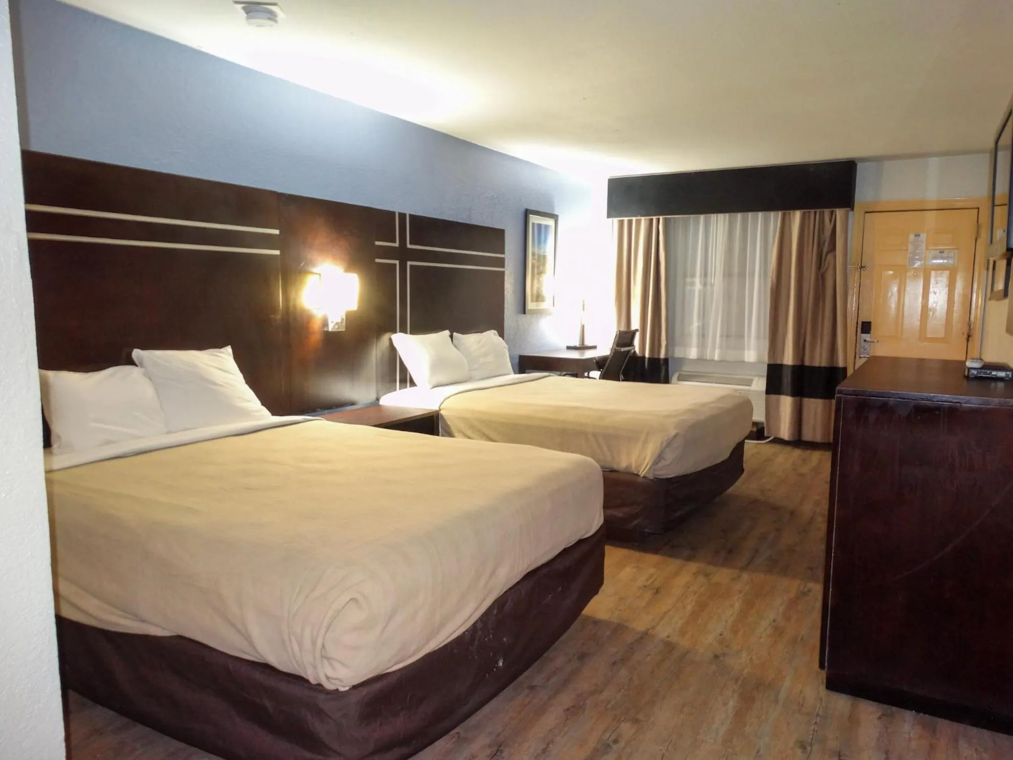 Bed in The Residency Inn