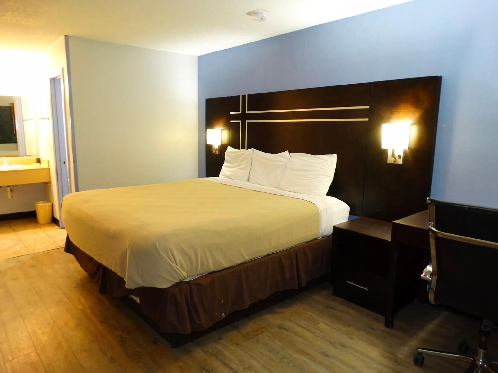 Bed in The Residency Inn