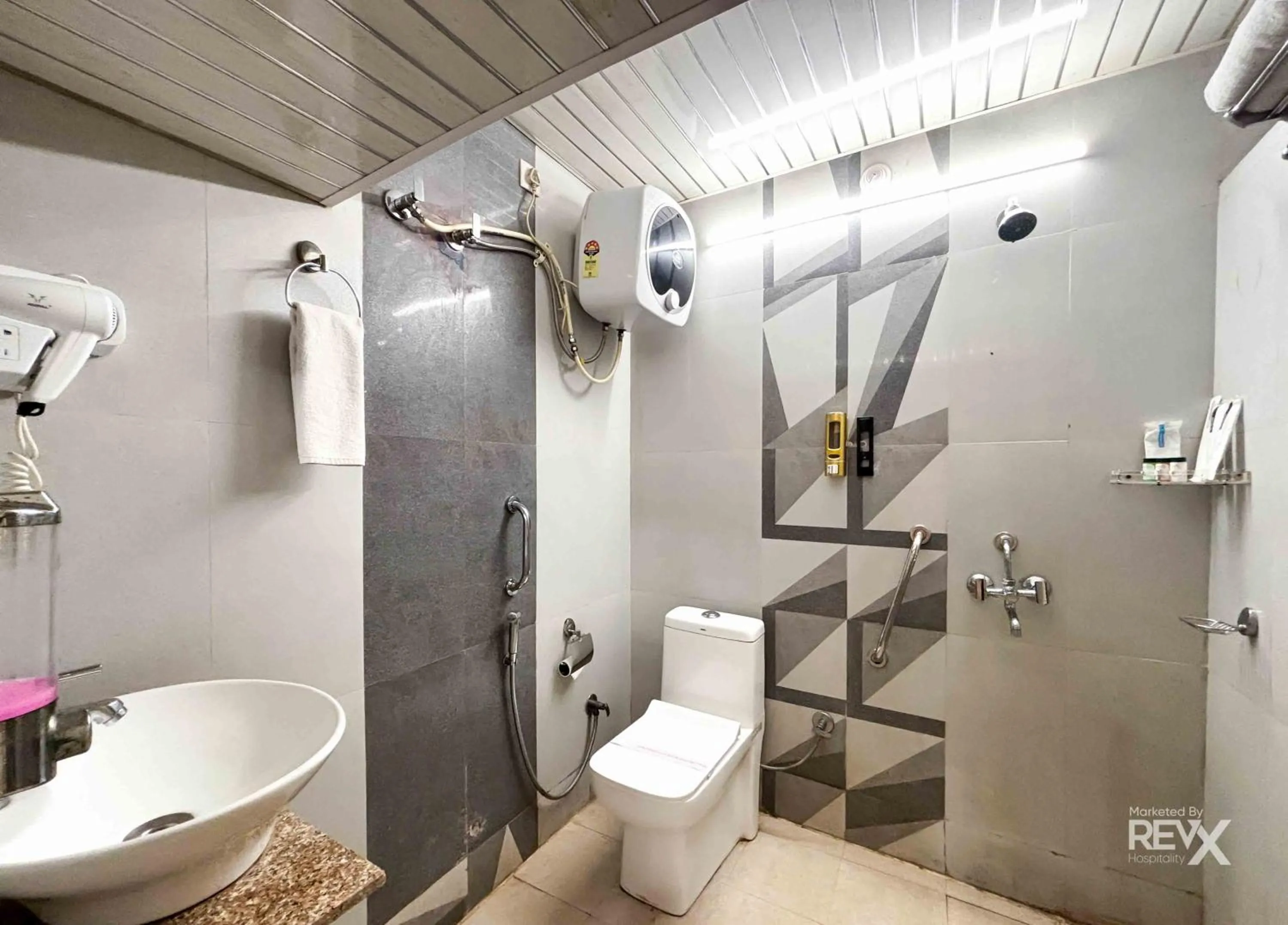 Shower in The Neeraj Naturecure - Ganga View