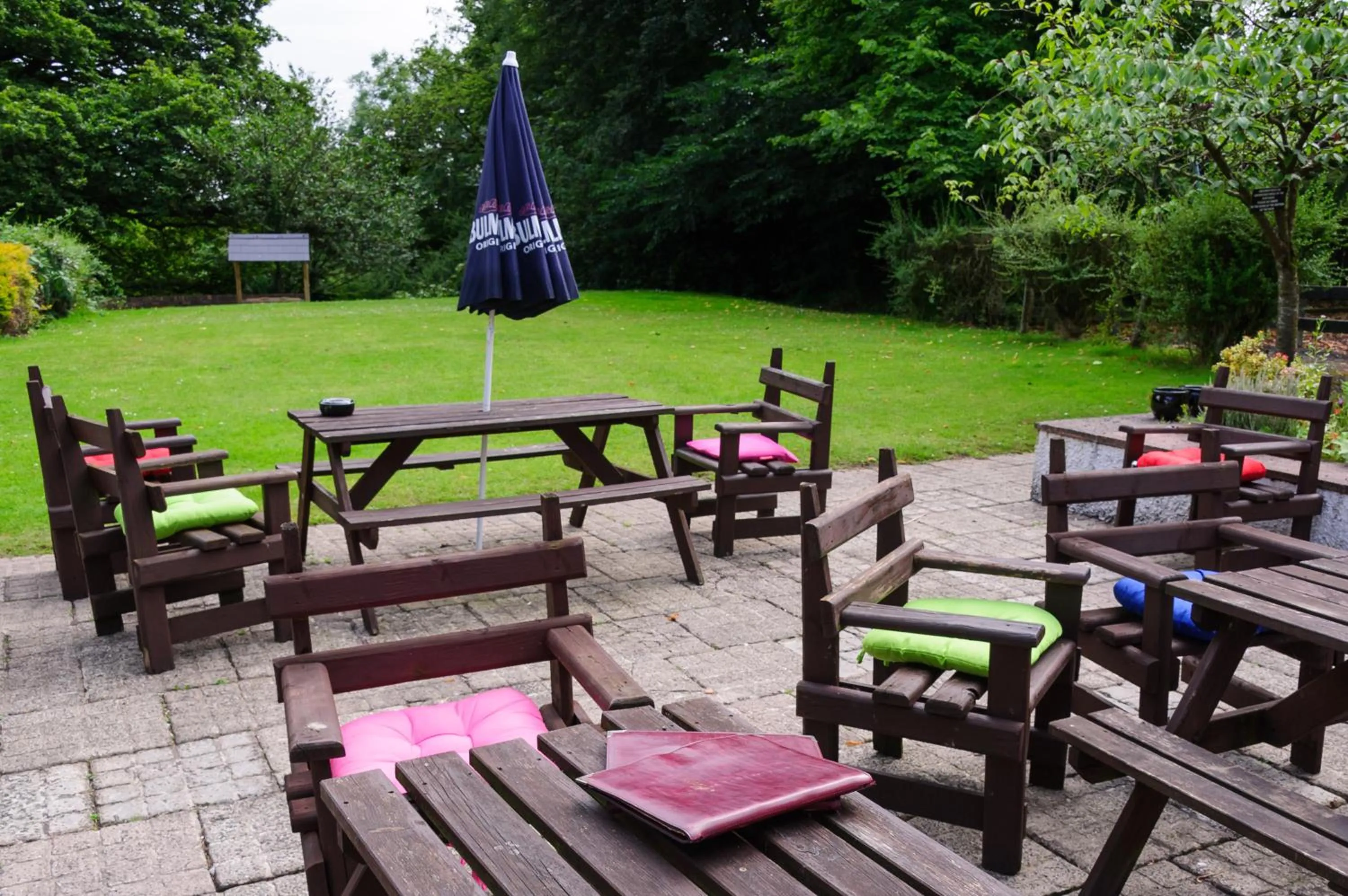 Patio in Brown Trout Golf & Country Inn