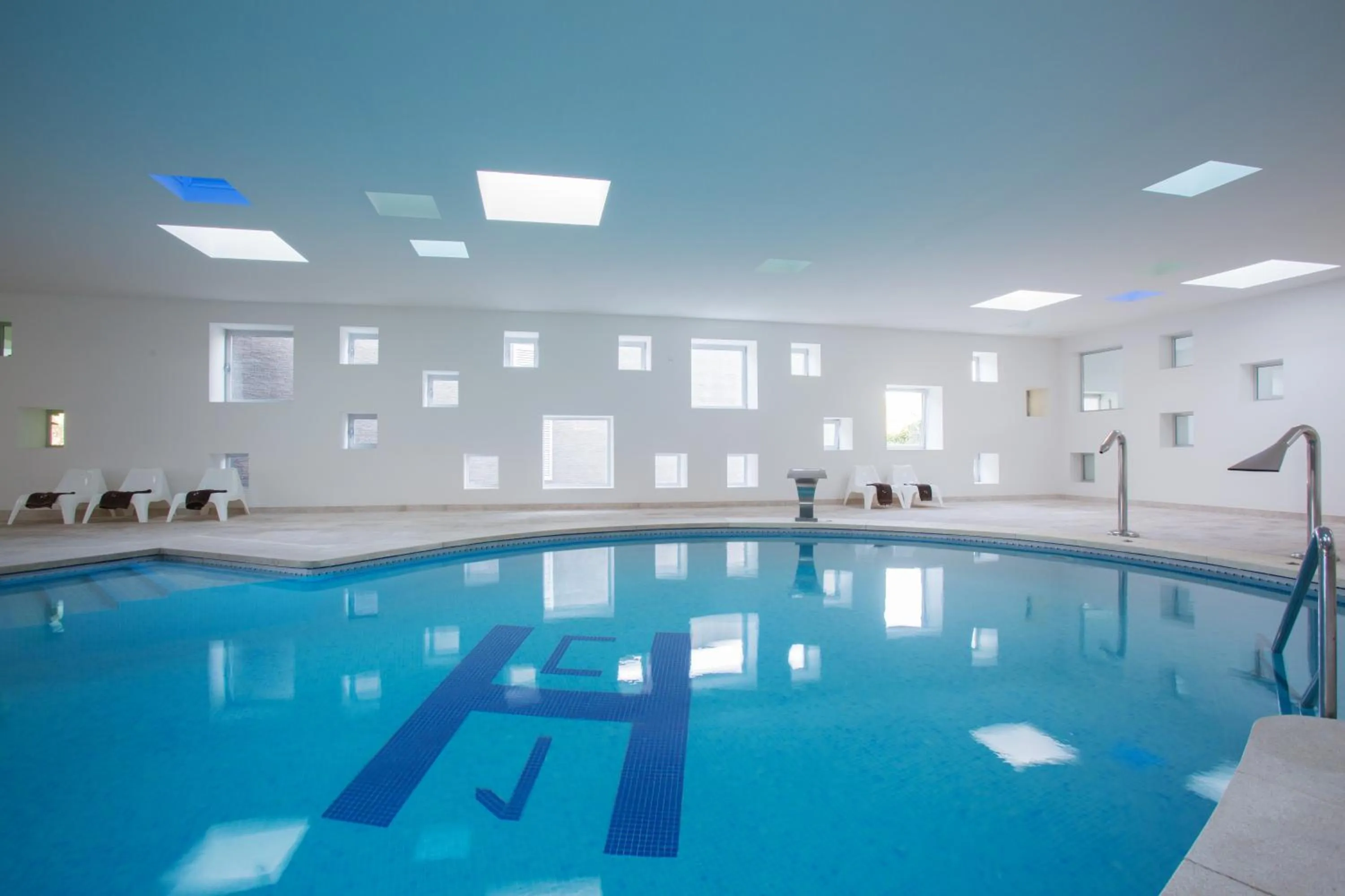 Swimming pool in Hotel Castell dels Hams