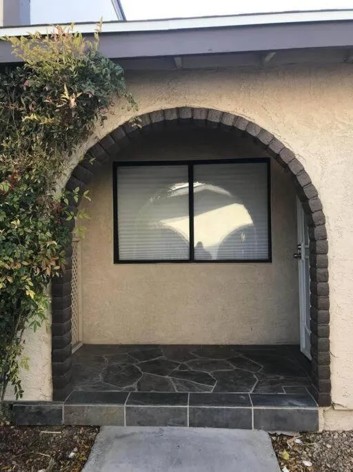 Garden in Dream King Bed-2BD-12 min to Strip