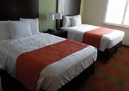 Quality Inn & Suites Victoria East