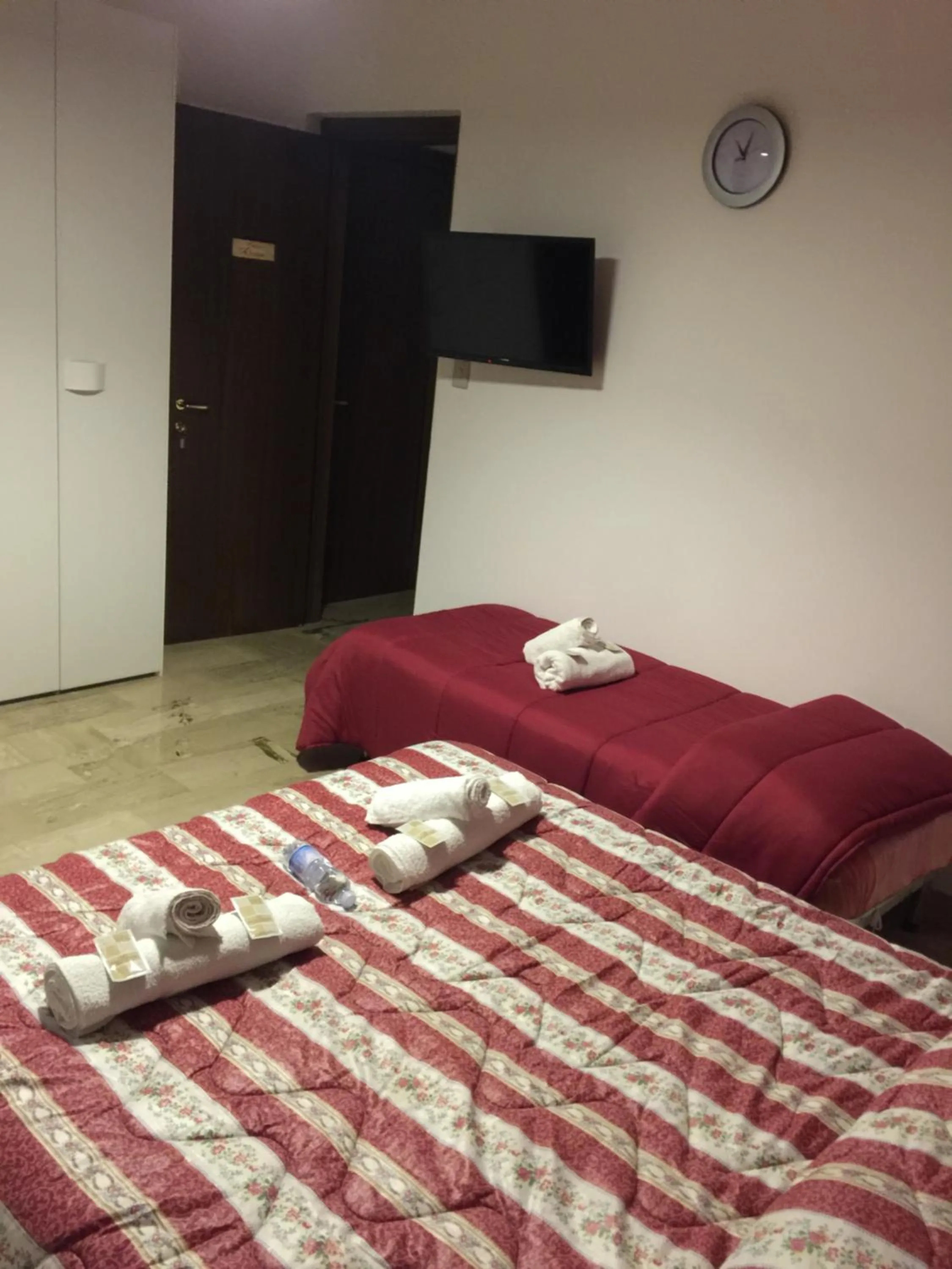 Bedroom, Bed in Case Saniela