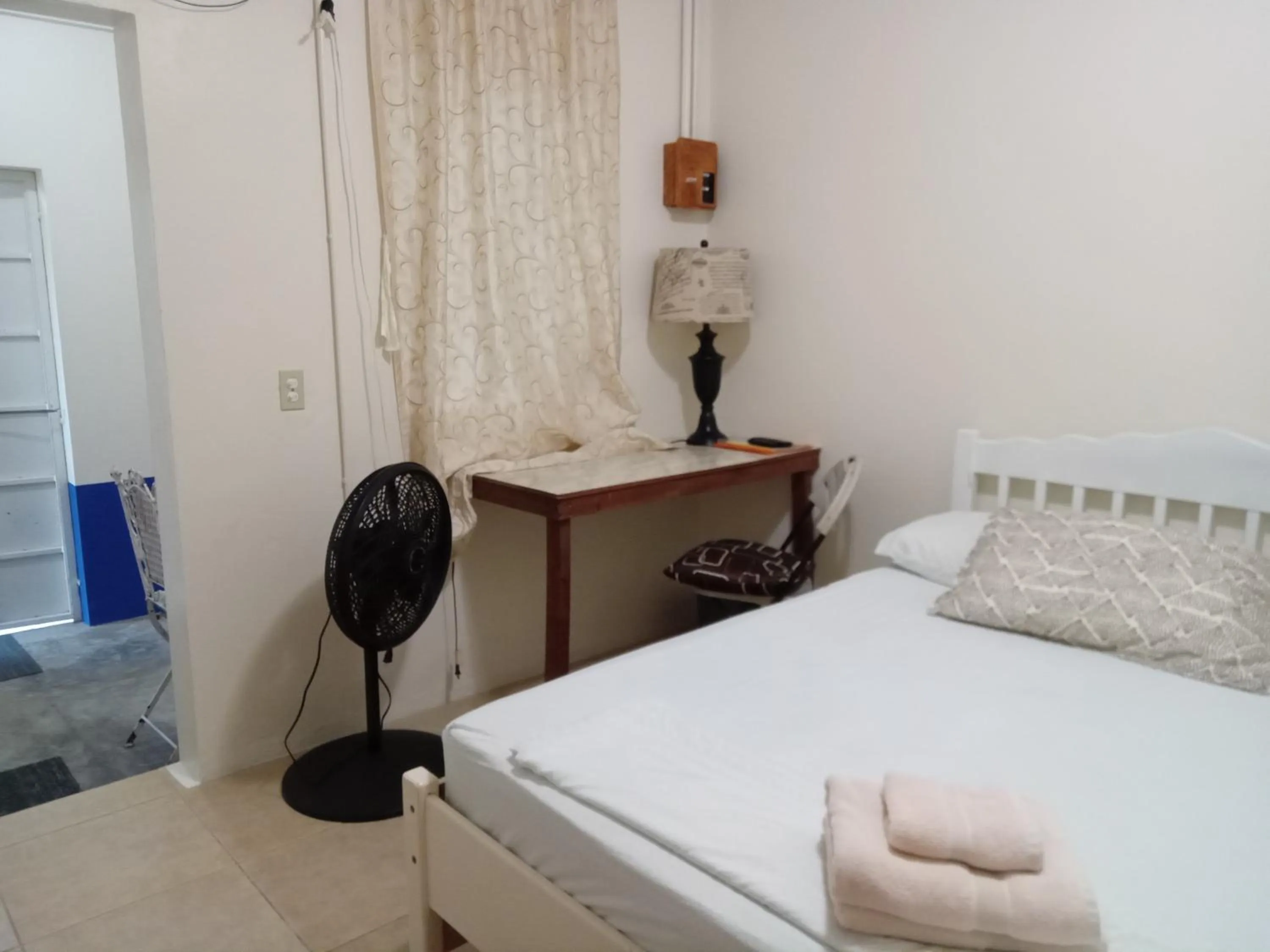 Bedroom, Bed in Hacienda Tropical Guest House