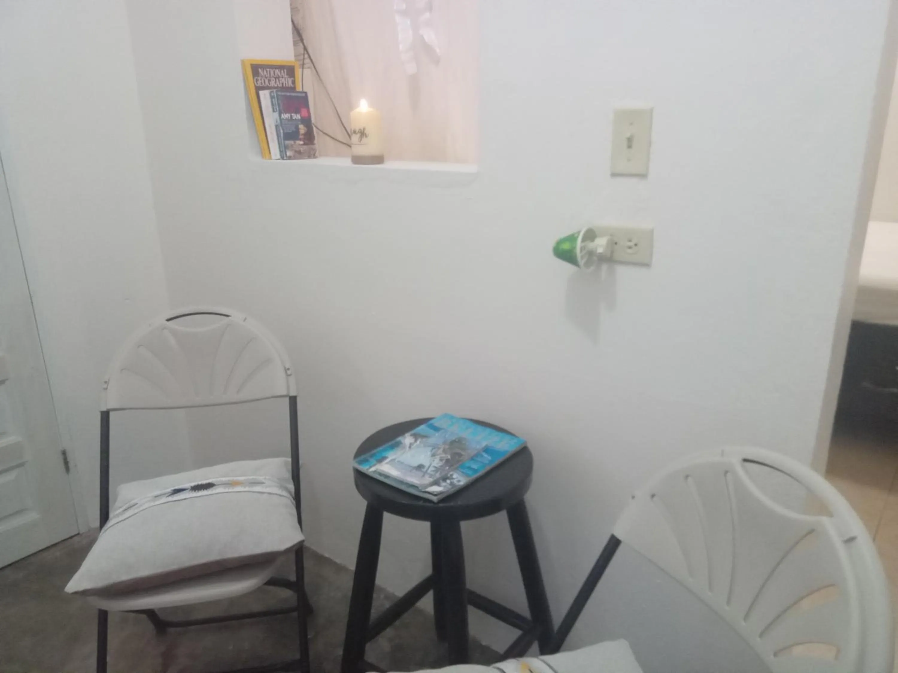 Seating area in Hacienda Tropical Guest House