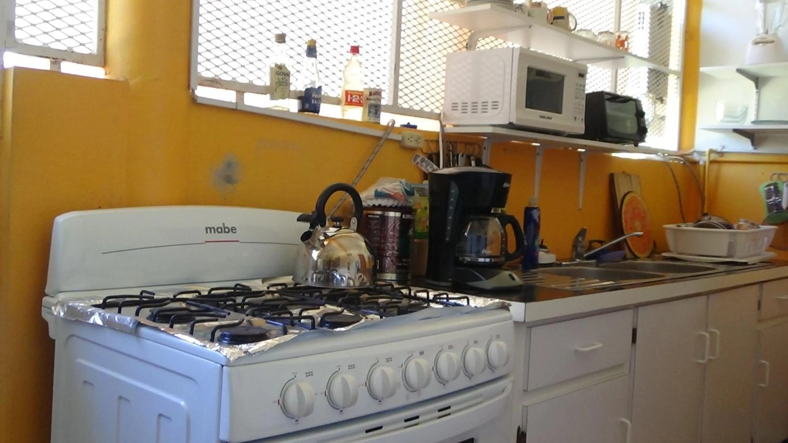 Coffee/tea facilities in Hacienda Tropical Guest House