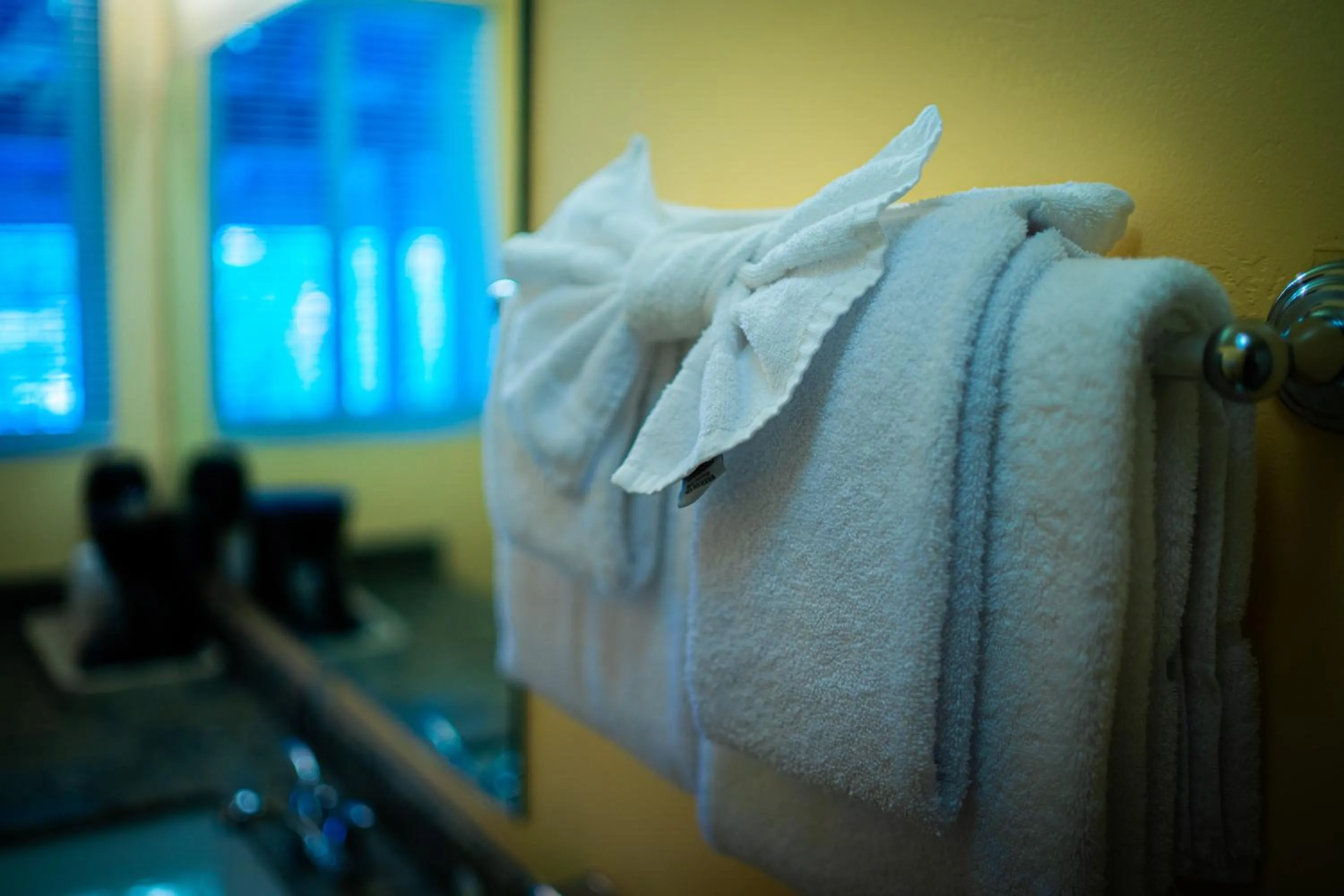 Bathroom in Yosemite Gateway Motel