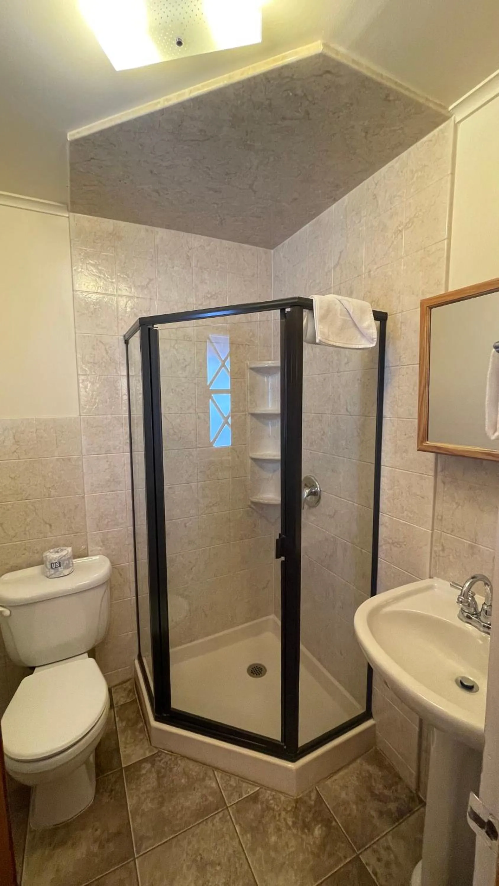 Bathroom in Yosemite Gateway Motel