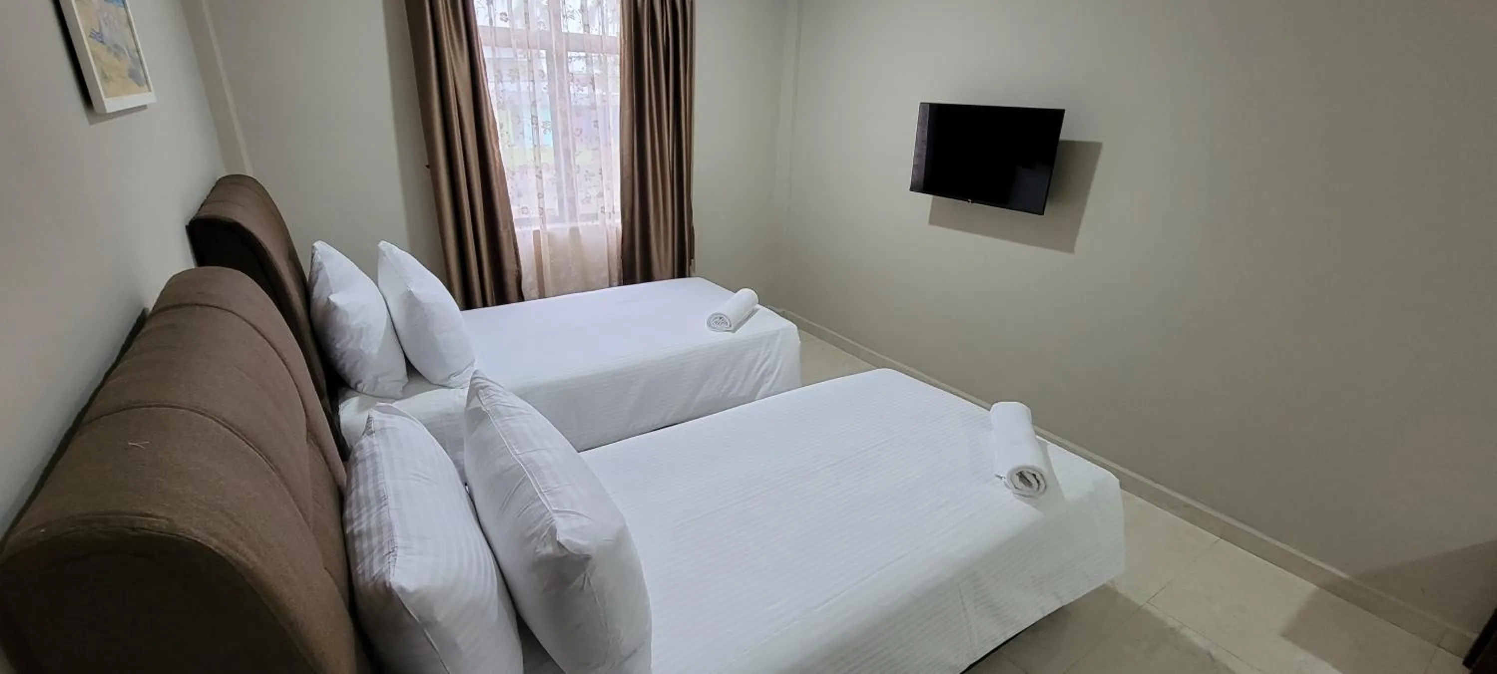 TV and multimedia, Bed in HOTEL SHAFURA 3