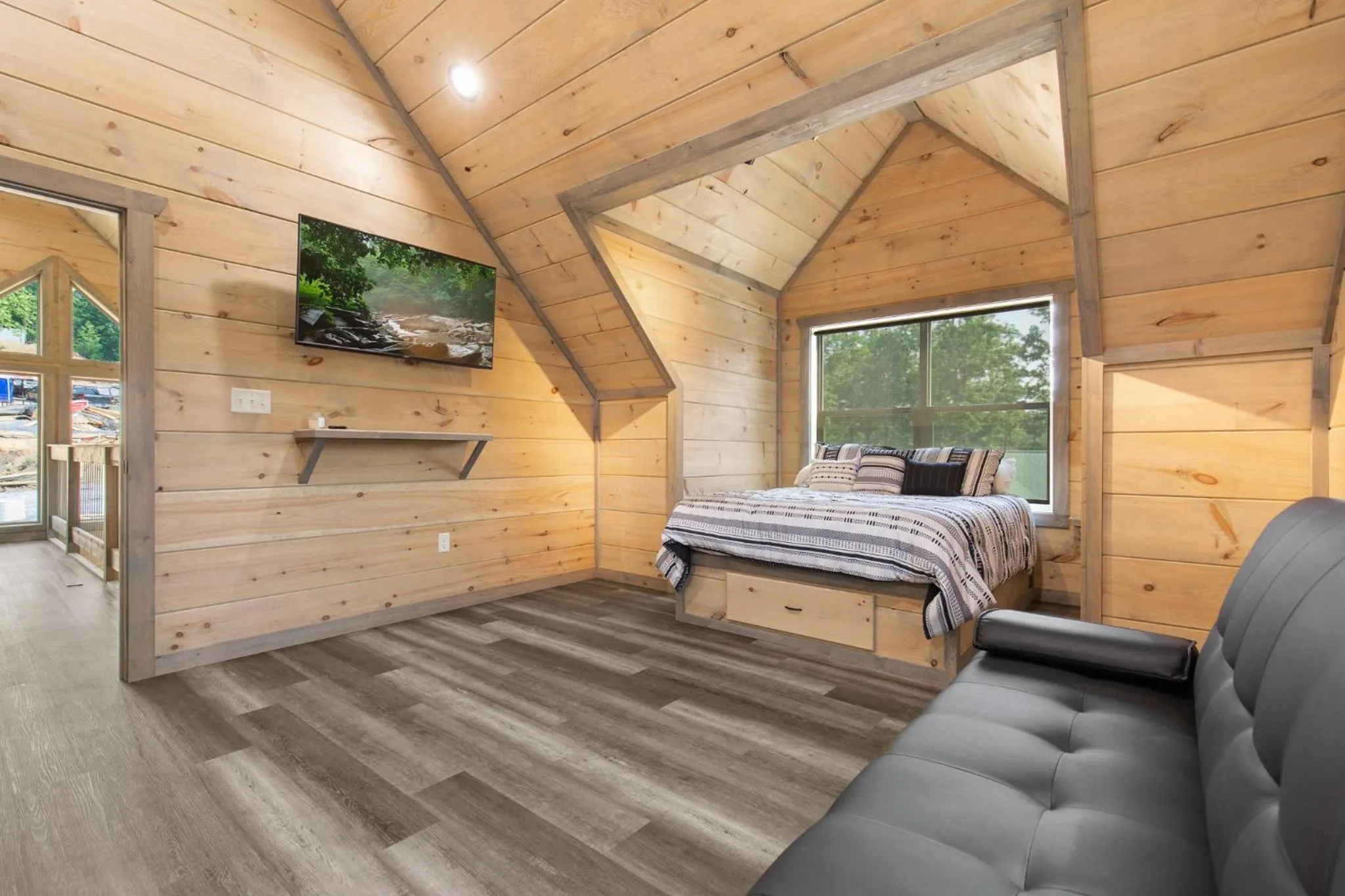 Property building, Bed in Spool Time