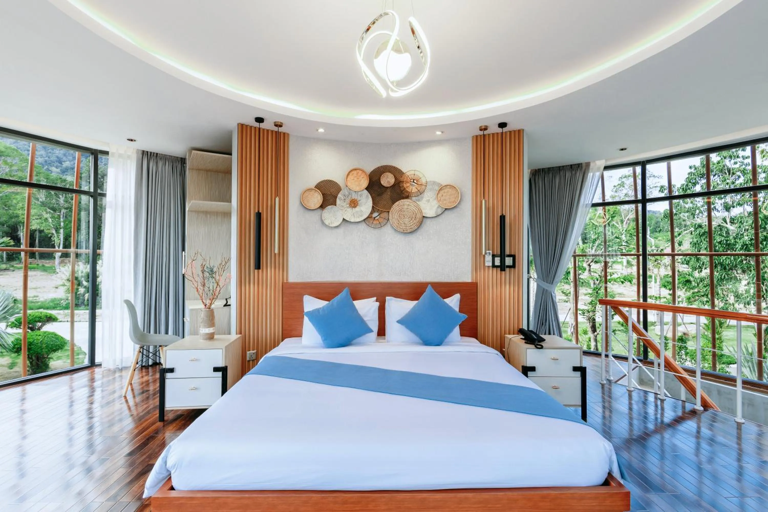 Bedroom, Bed in Bird Nest Villas by Mafiya