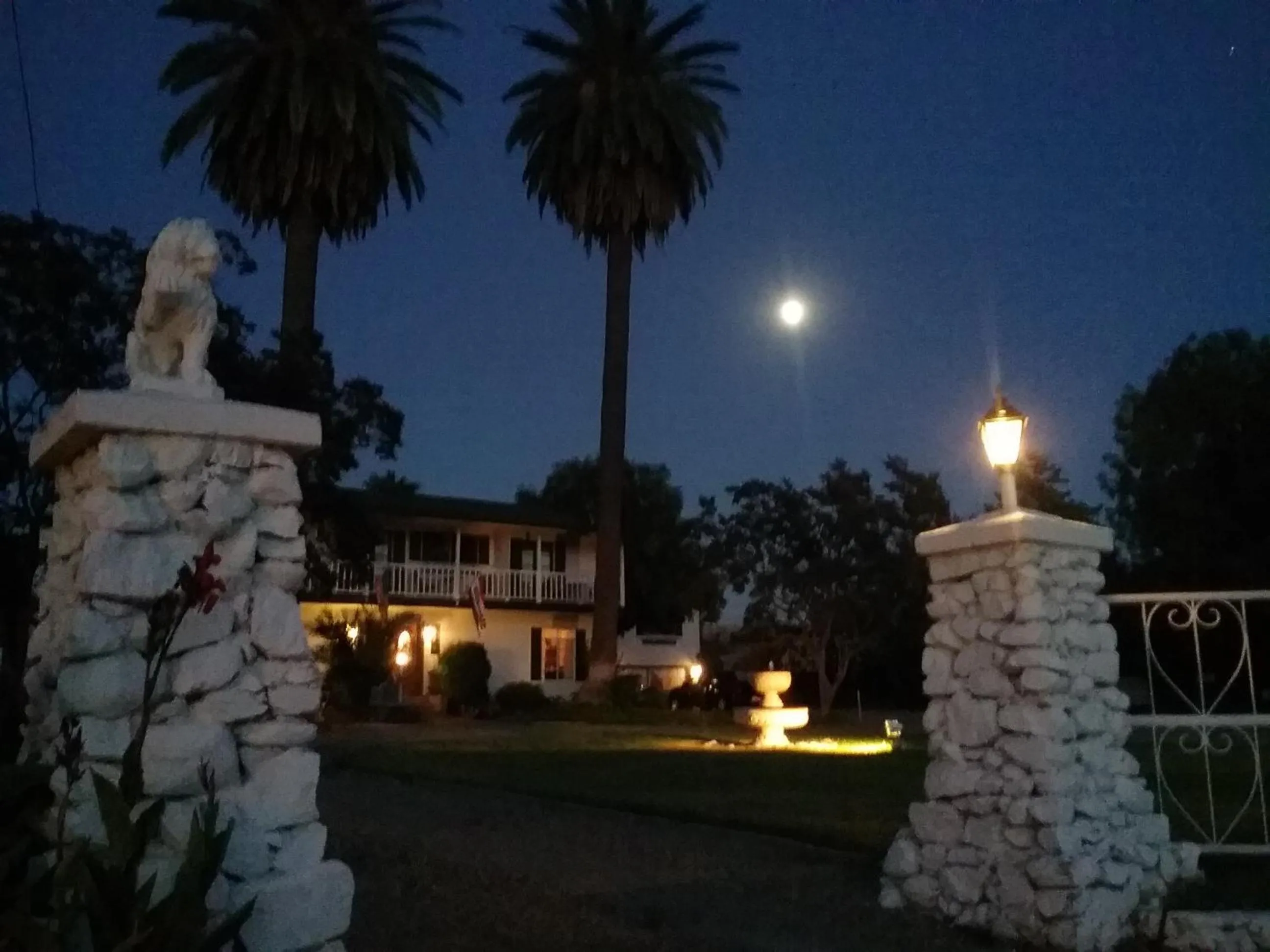 Facade/entrance in The Parks Inn