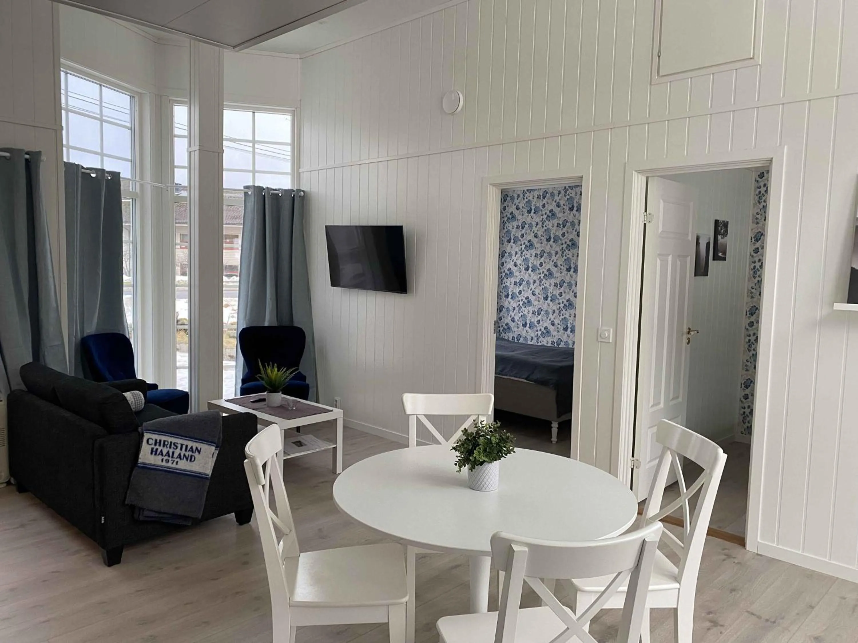 TV and multimedia in Rosendal Apartments Motellet