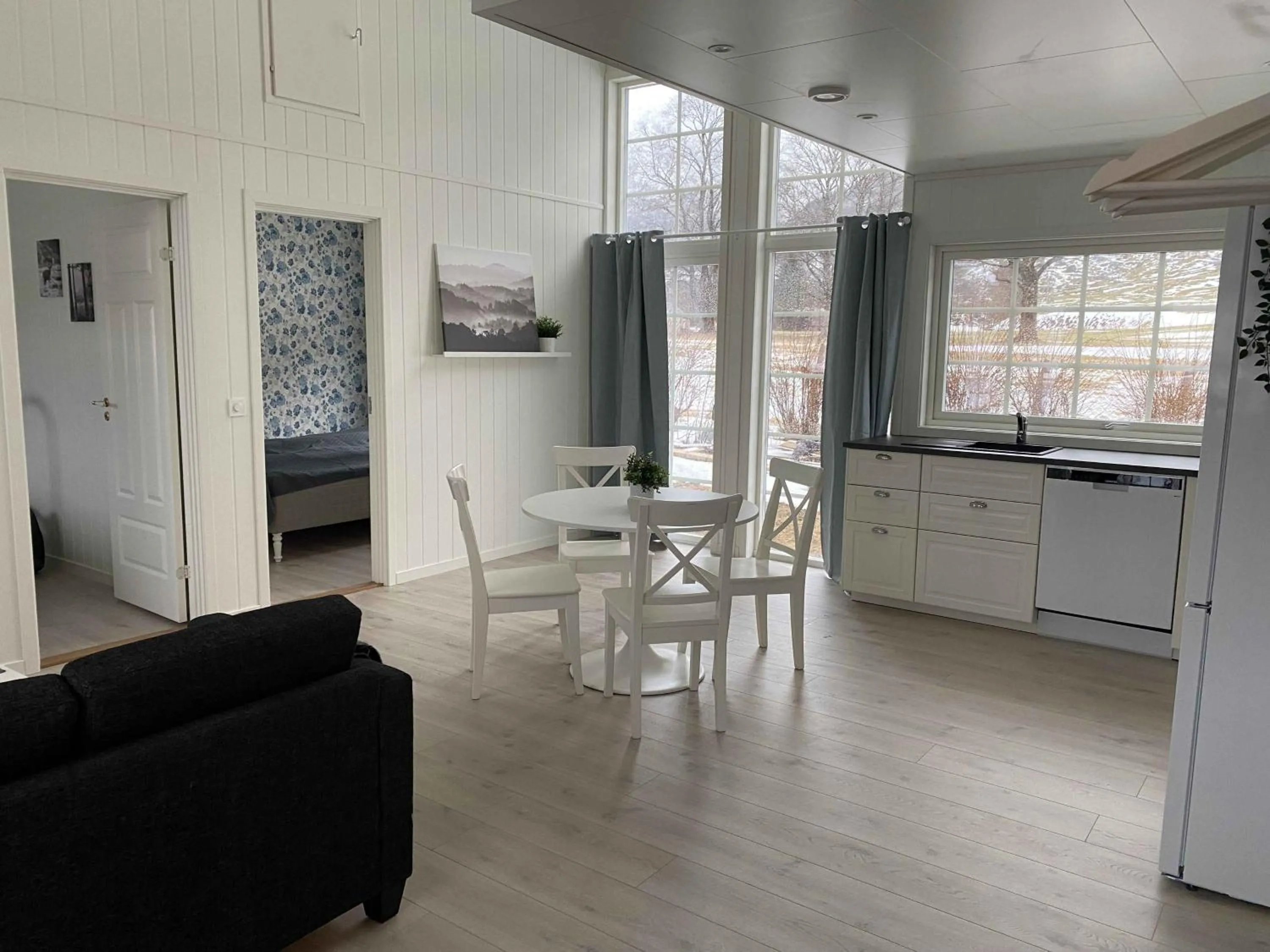 Kitchen or kitchenette in Rosendal Apartments Motellet