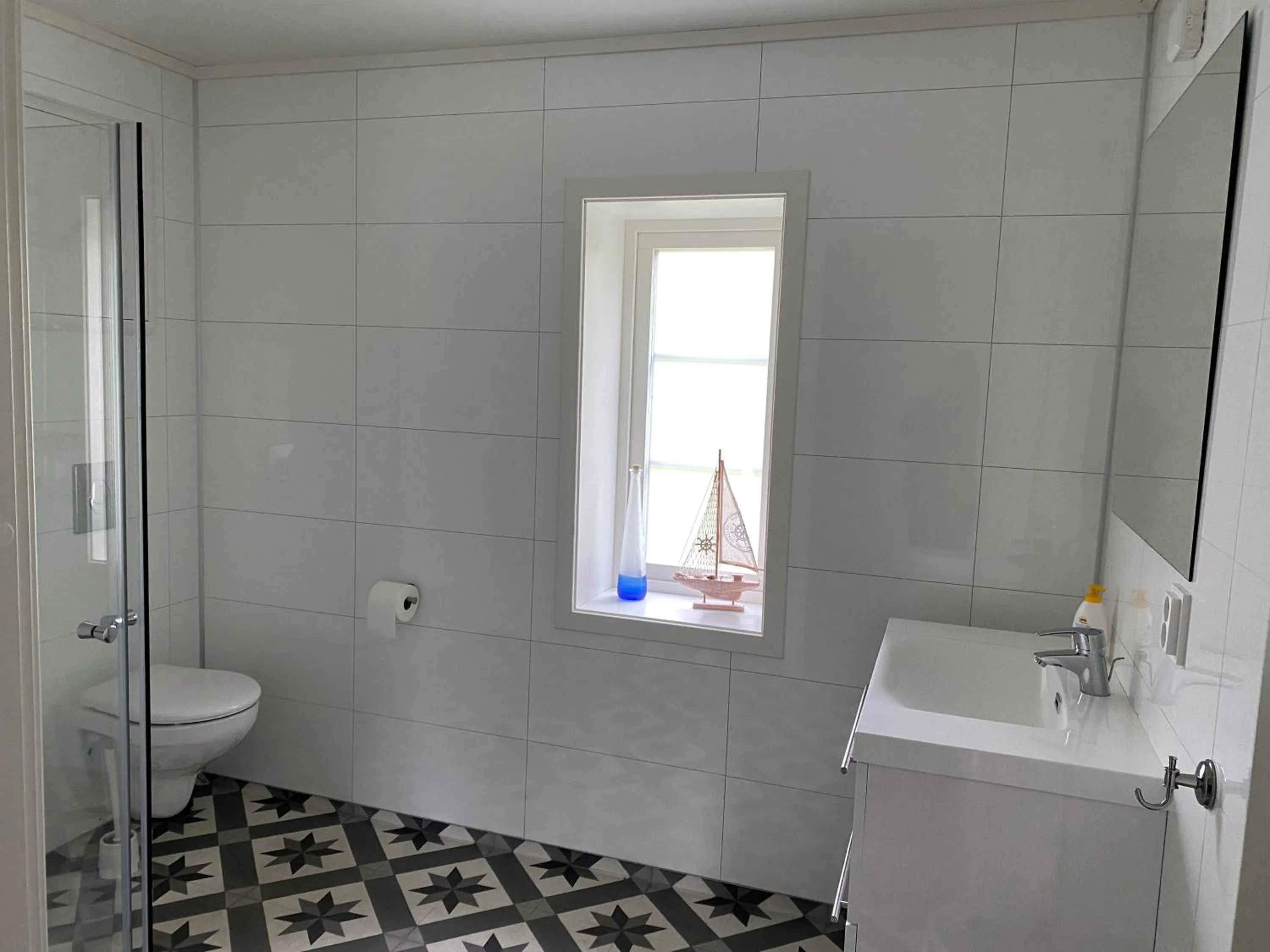 Shower in Rosendal Apartments Motellet