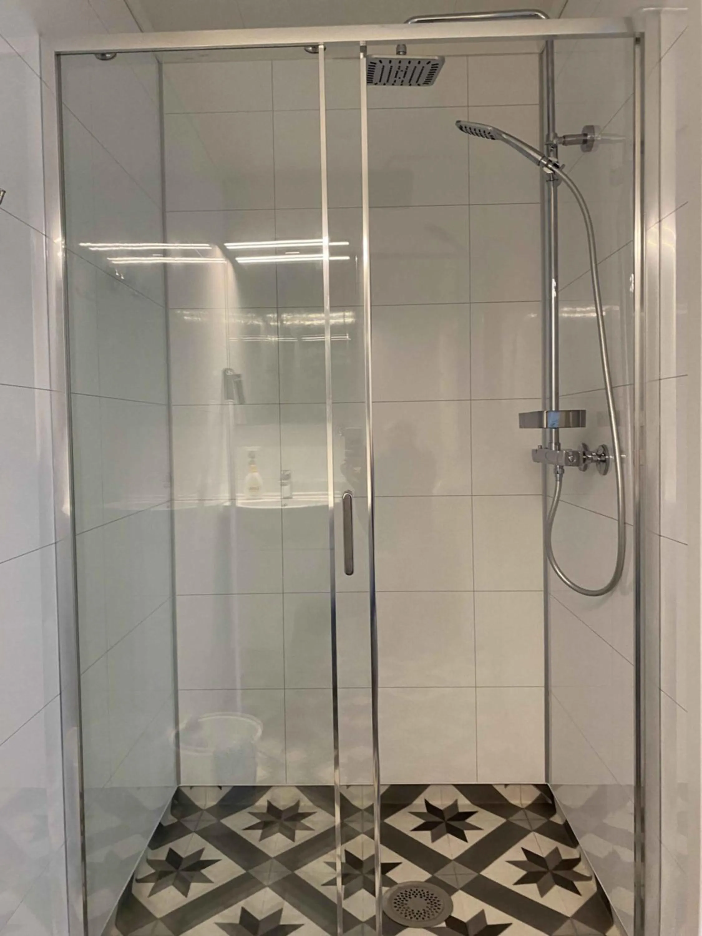 Shower in Rosendal Apartments Motellet