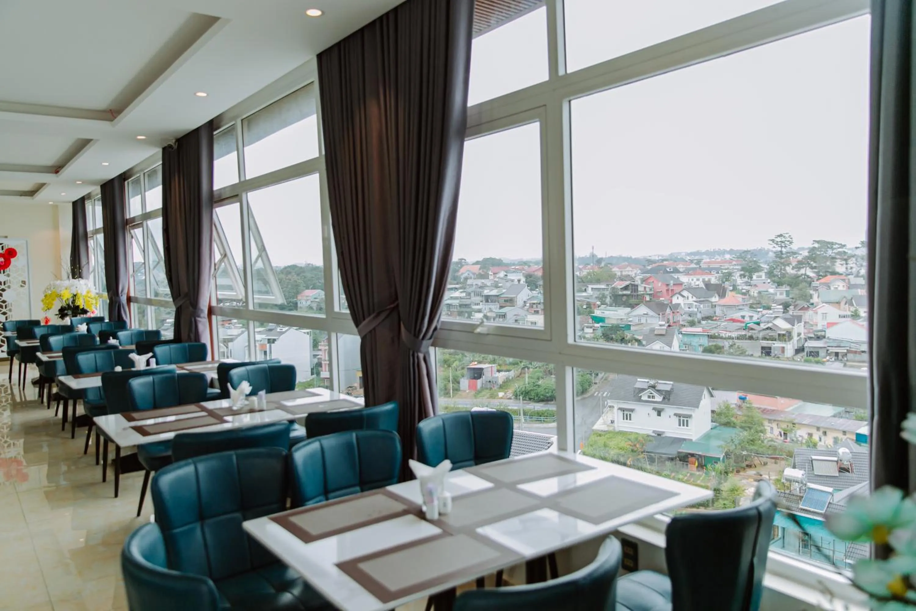 Restaurant/places to eat in Le Marais Hotel Dalat