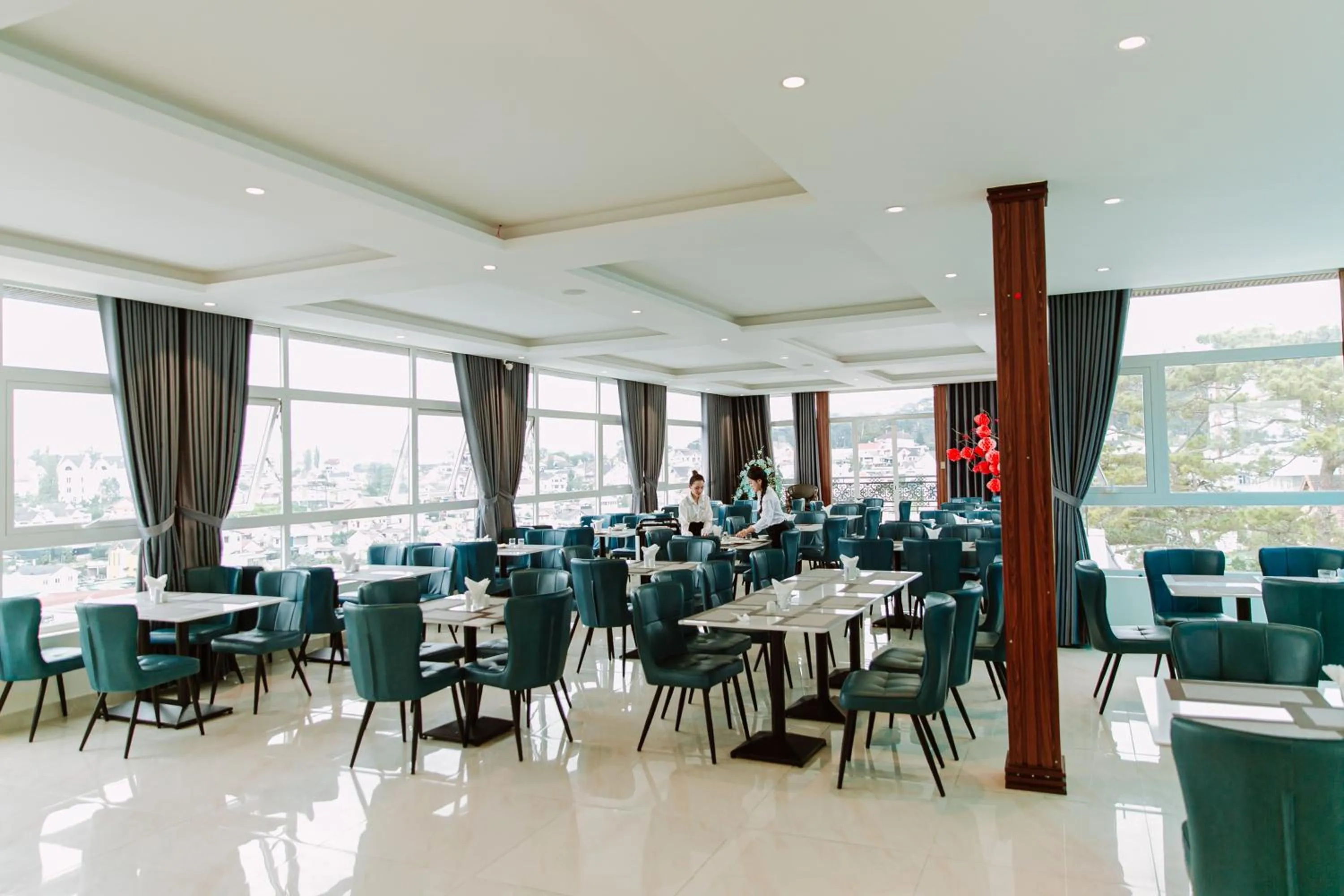 Restaurant/places to eat in Le Marais Hotel Dalat