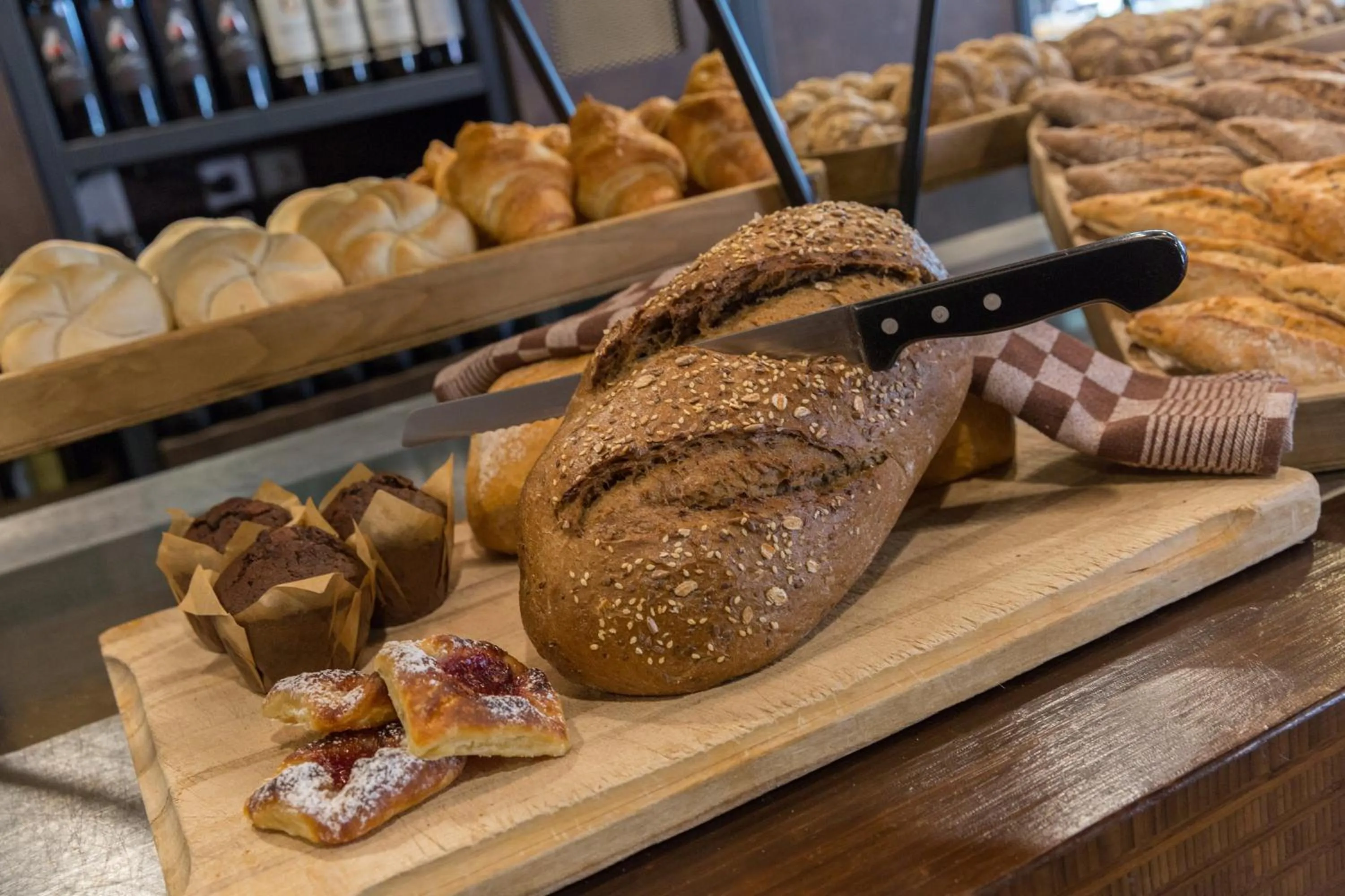 Buffet breakfast in Leonardo Hotel Papendrecht