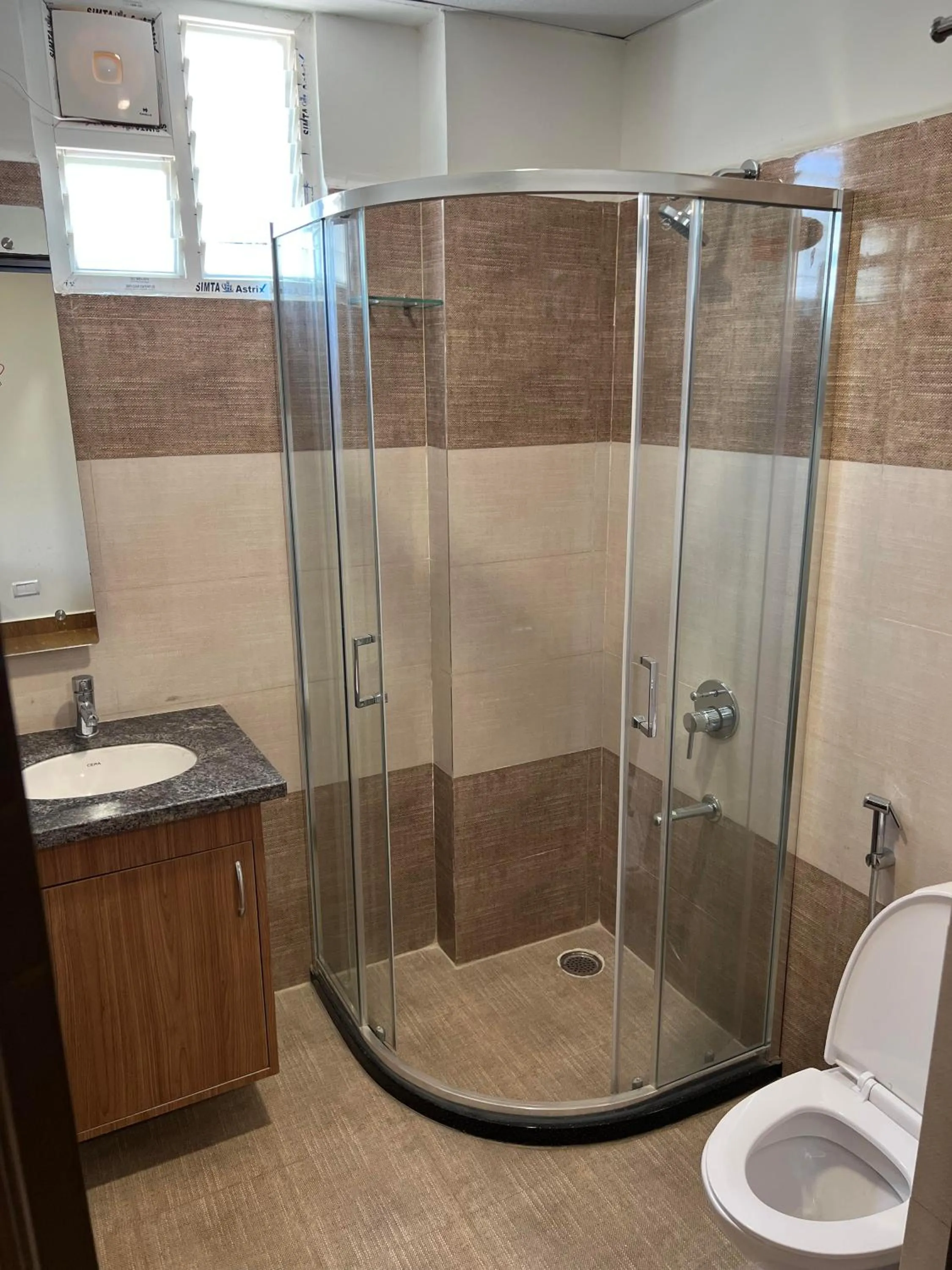 Shower in Palladium Luxury Suites Financial District Unit I