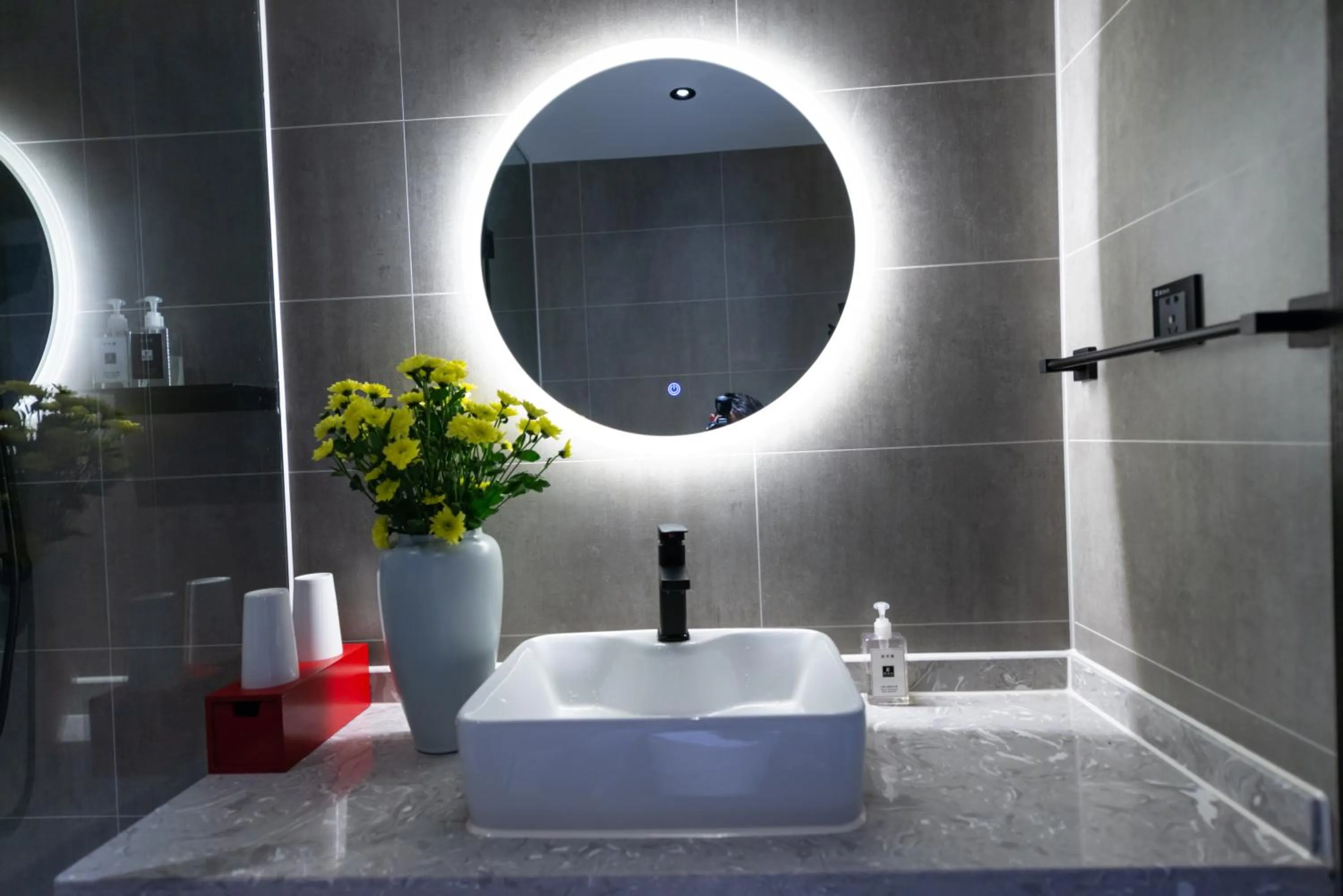 Gong Xili Qingdu Hotel