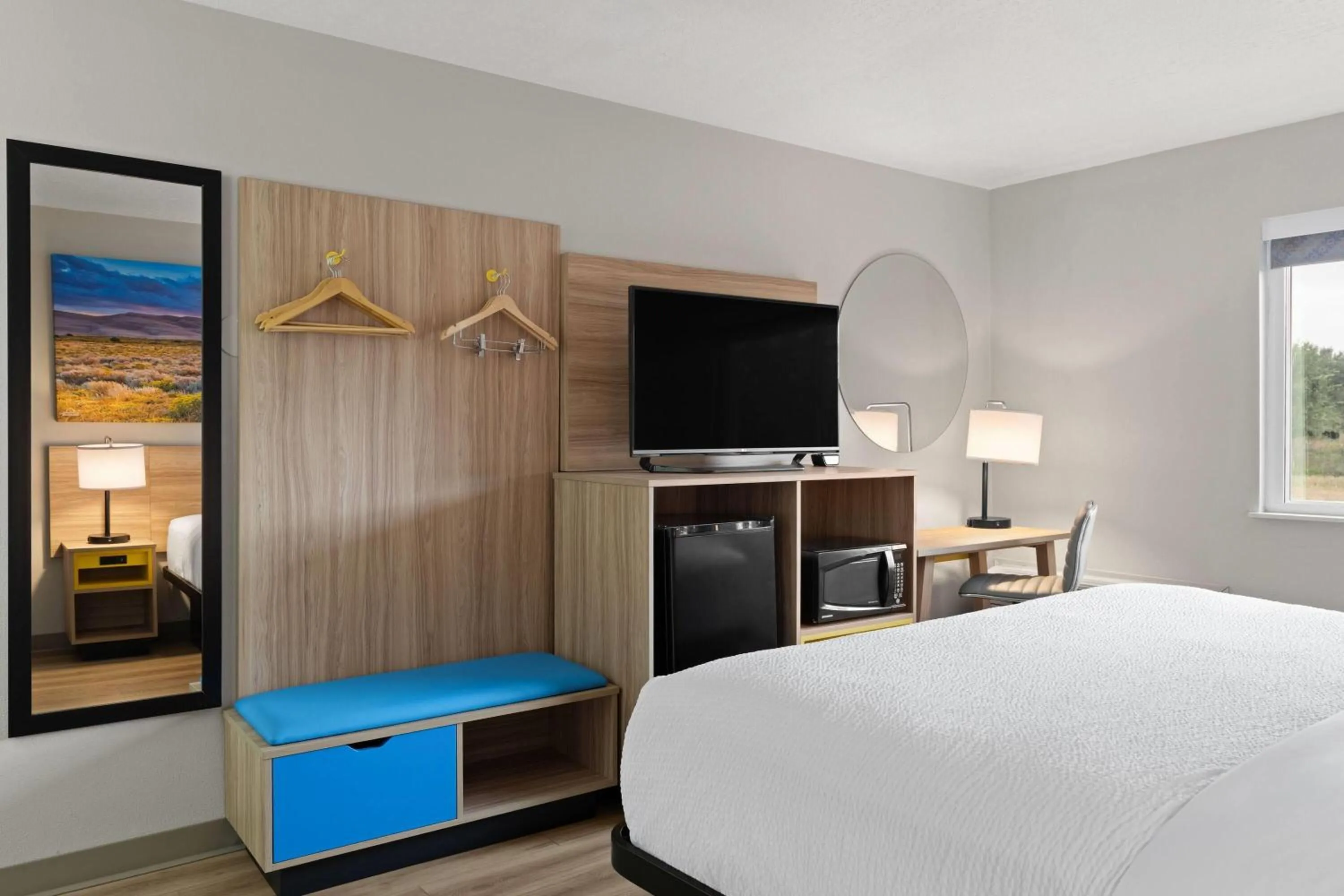 Photo of the whole room, Bed in Days Inn by Wyndham Las Vegas