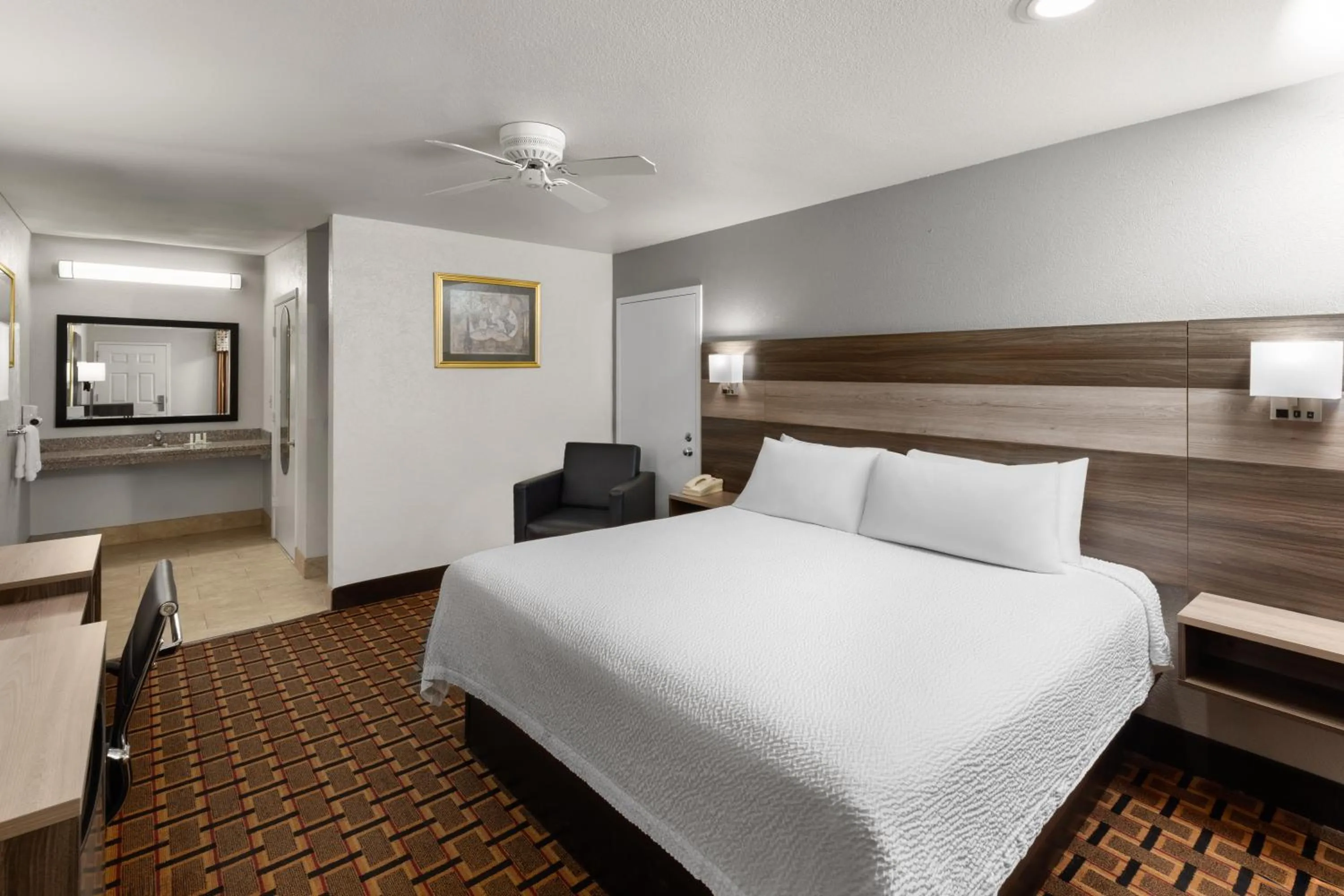Bed in Ramada Limited San Angelo