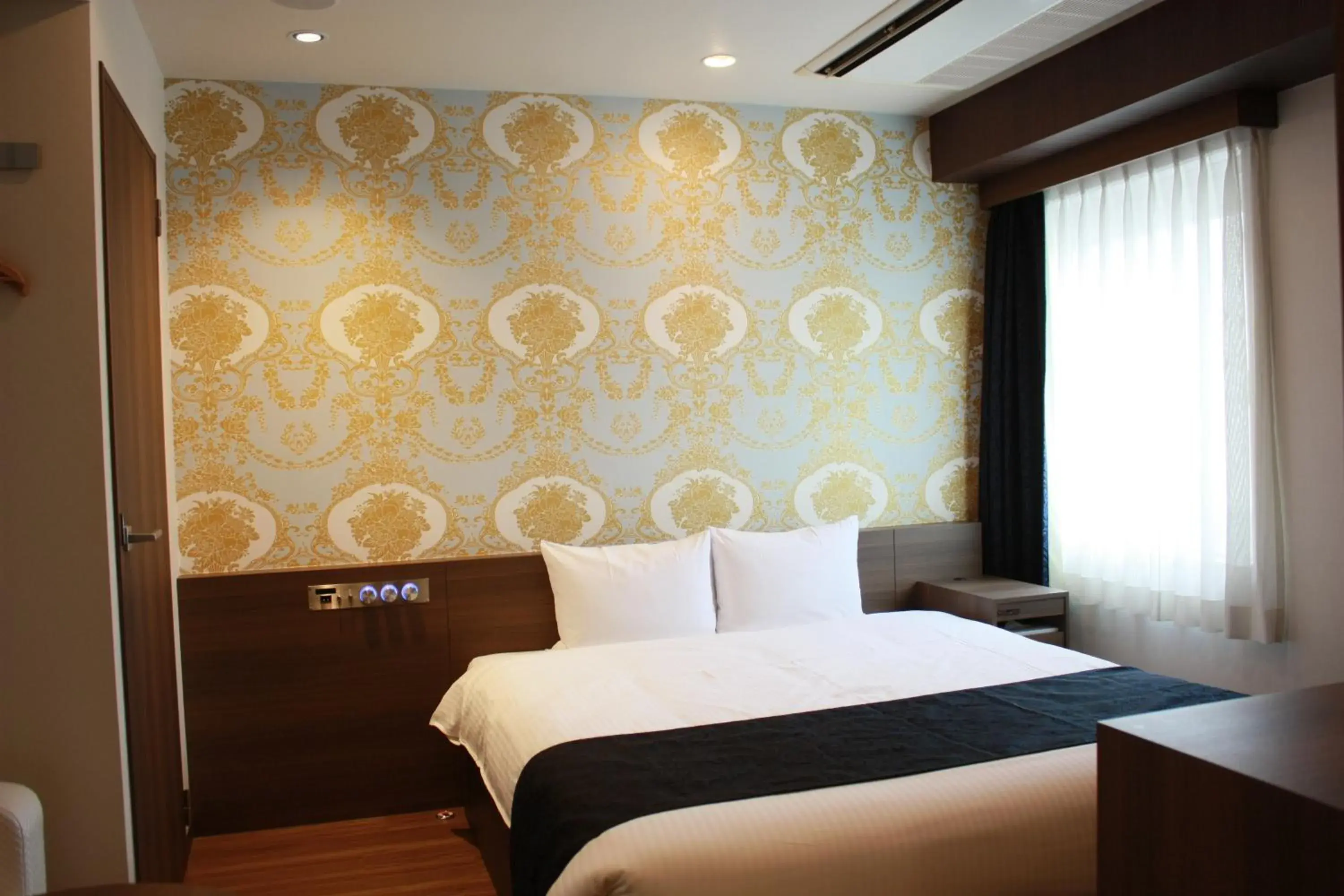 Superior Double Room - single occupancy in Hotel LiVEMAX Umeda Central Superior Double Room - single occupancy in Hotel LiVEMAX Umeda Central