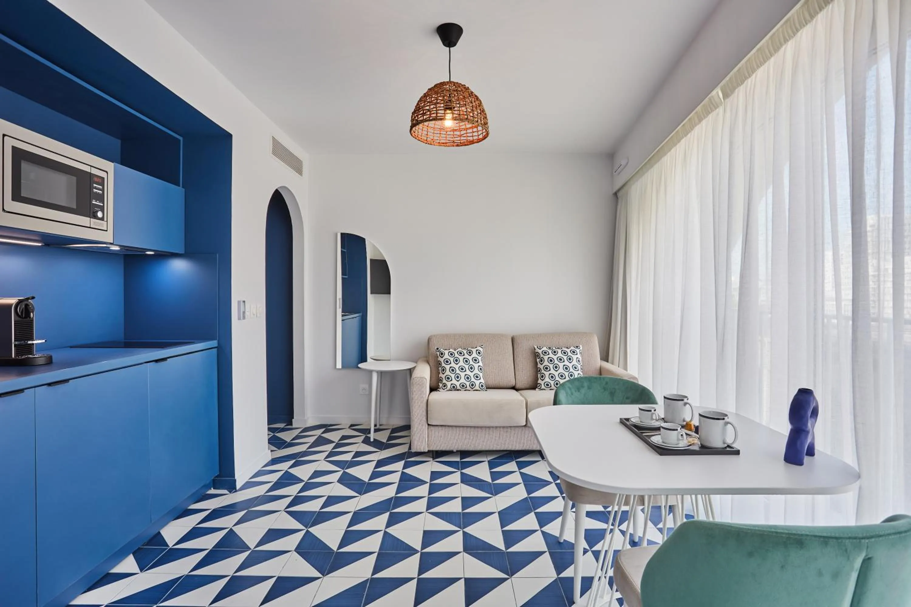 Kitchen or kitchenette in Appart Hotel Odalys City Marseille Centre Euromed