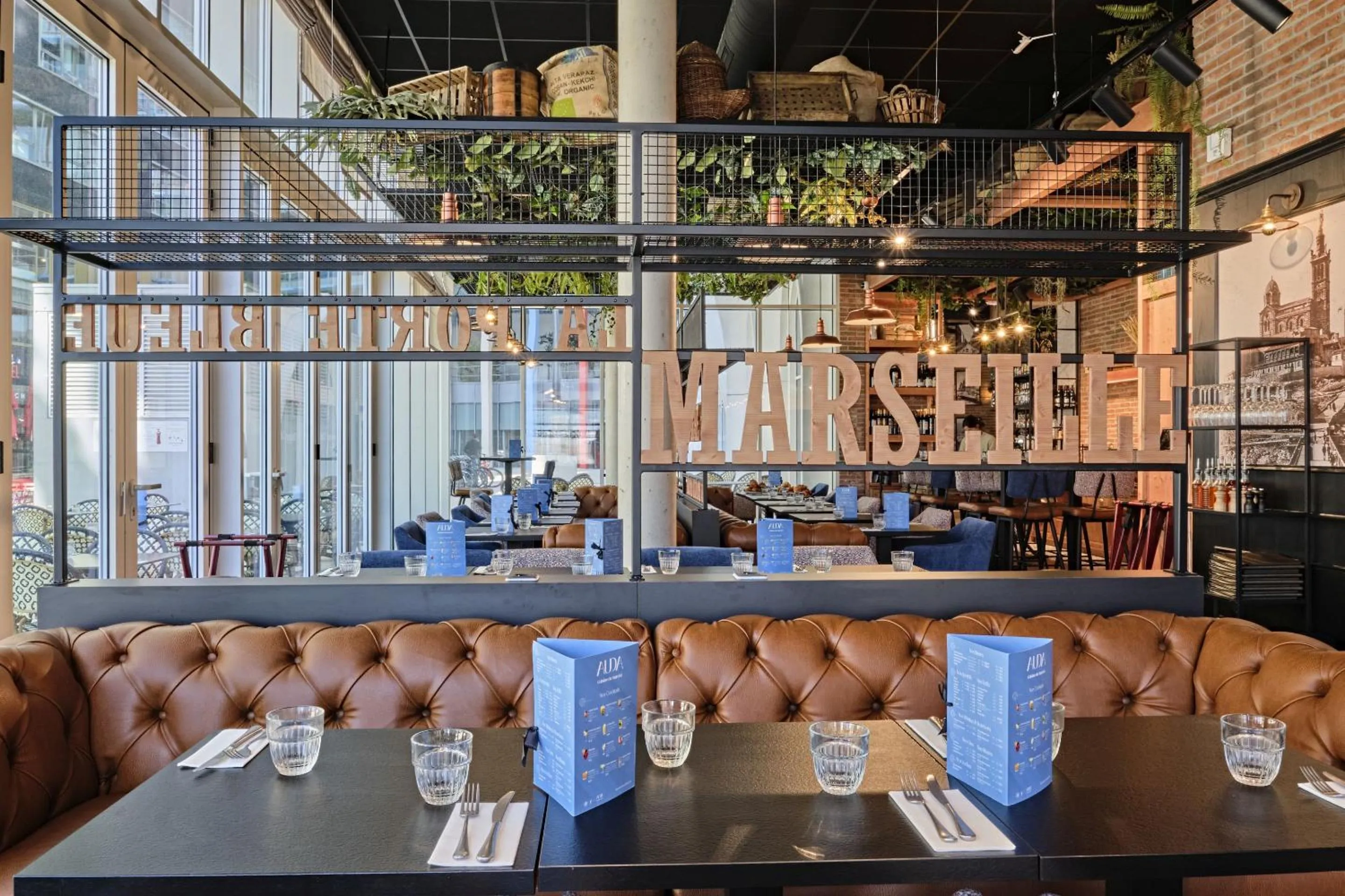 Restaurant/places to eat in Appart Hotel Odalys City Marseille Centre Euromed