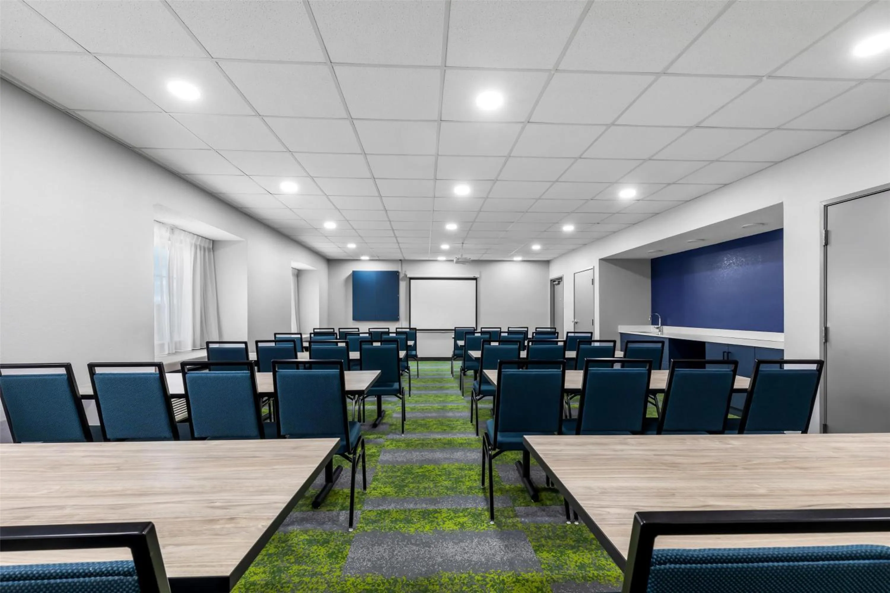 Meeting/conference room in Spark by Hilton Wilkes Barre