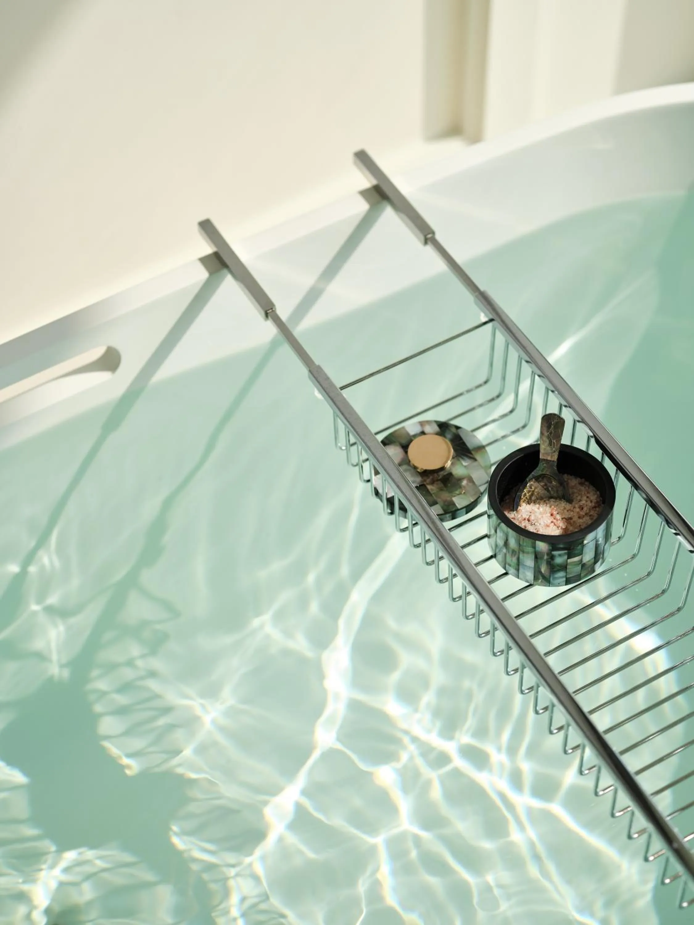 Bathroom in The Lana - Dorchester Collection