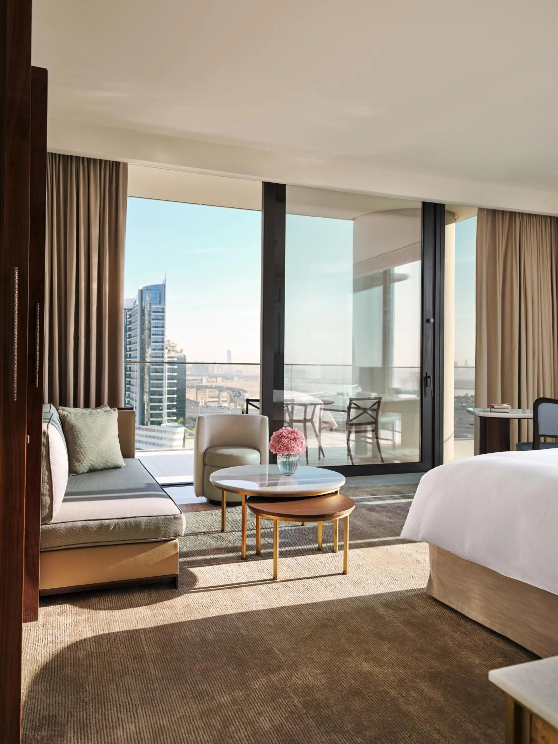 Bedroom, Bed in The Lana - Dorchester Collection