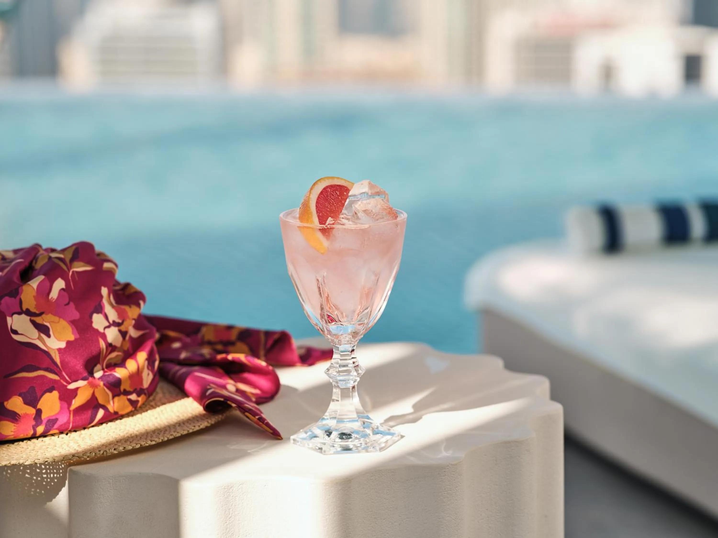 Food and drinks in The Lana - Dorchester Collection