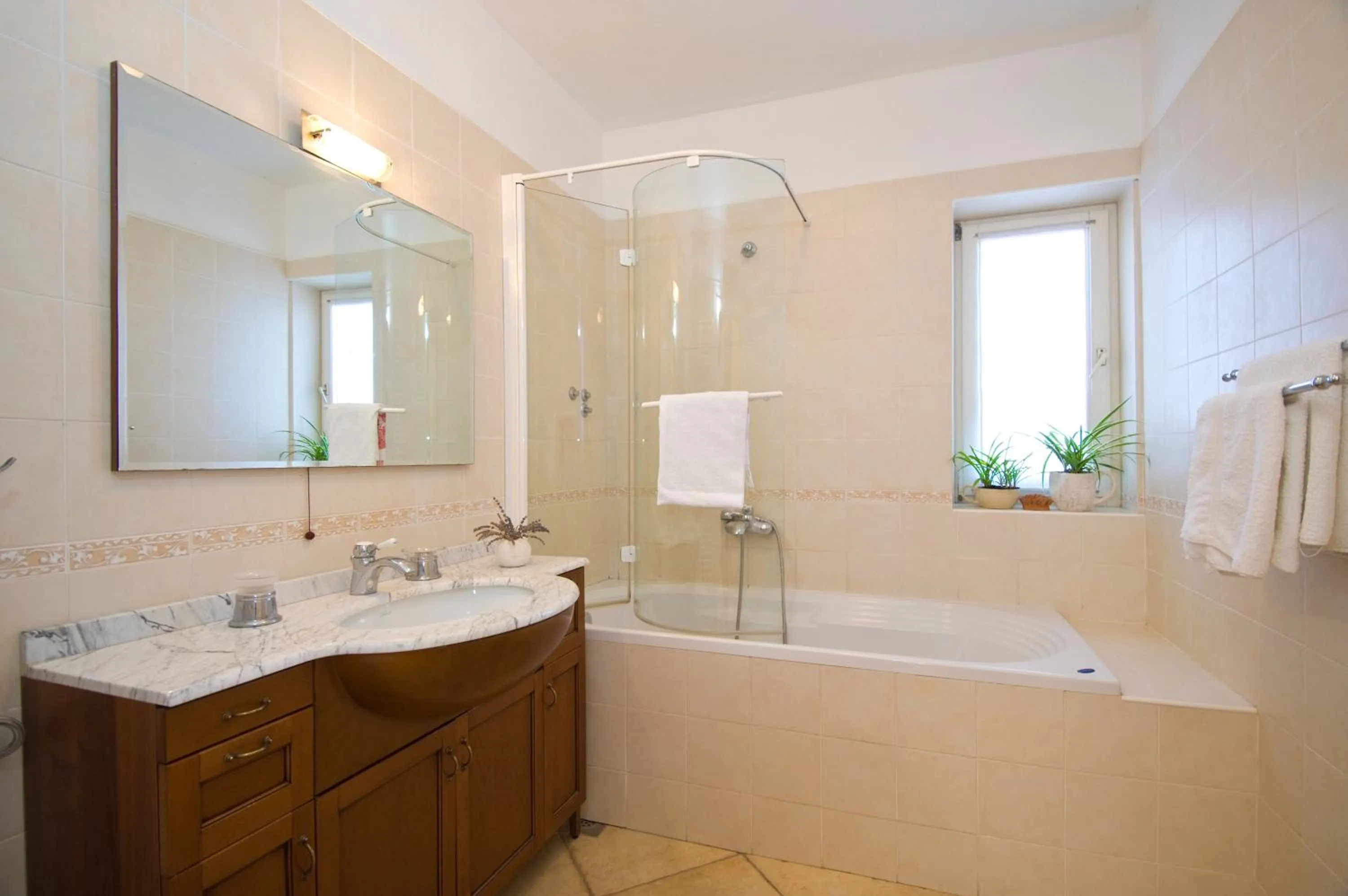 Bathroom in Holiday Home Lukrecia, for 9, private pool, free parking, 450 m from the beach