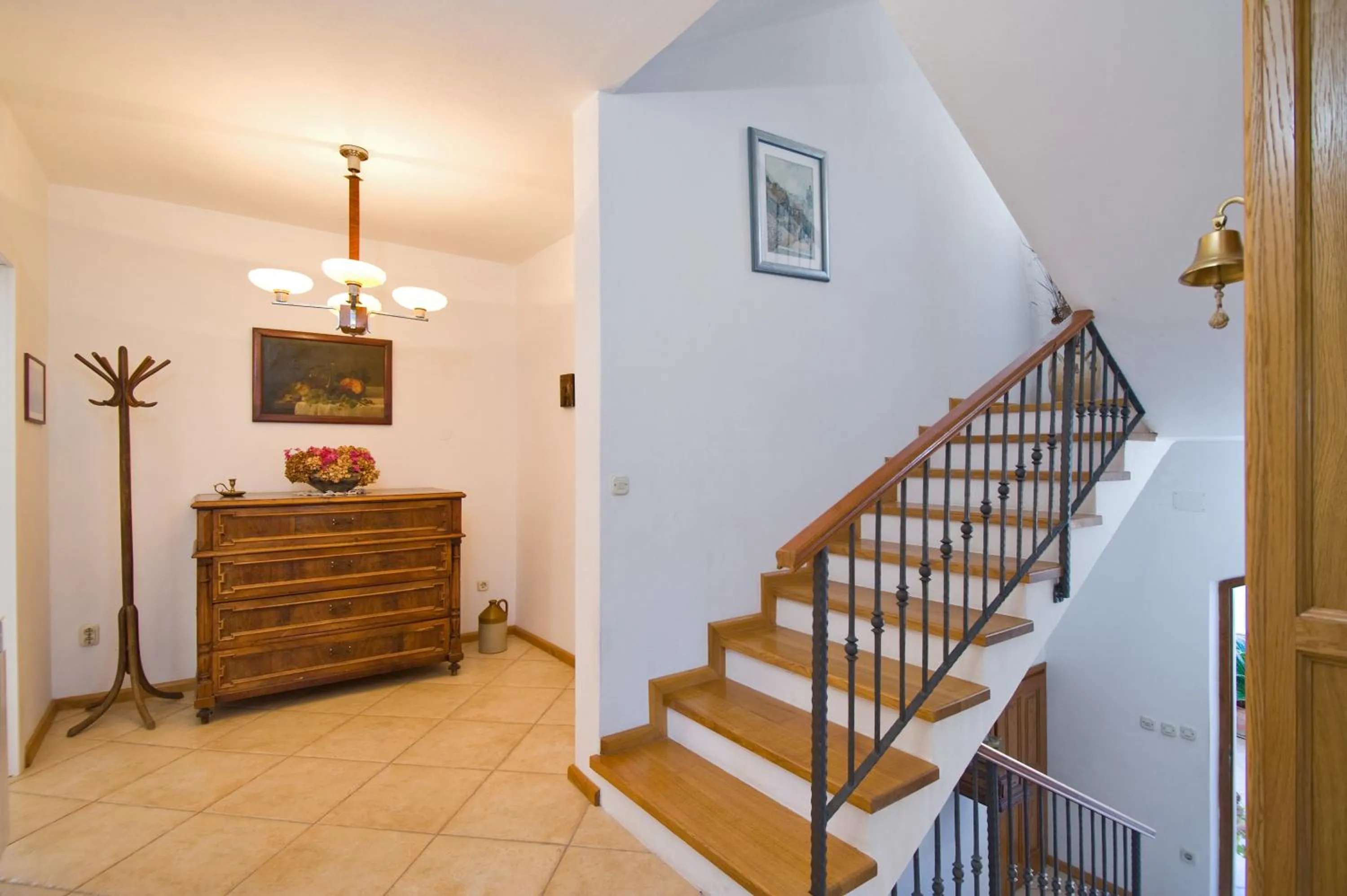 Lobby or reception in Holiday Home Lukrecia, for 9, private pool, free parking, 450 m from the beach