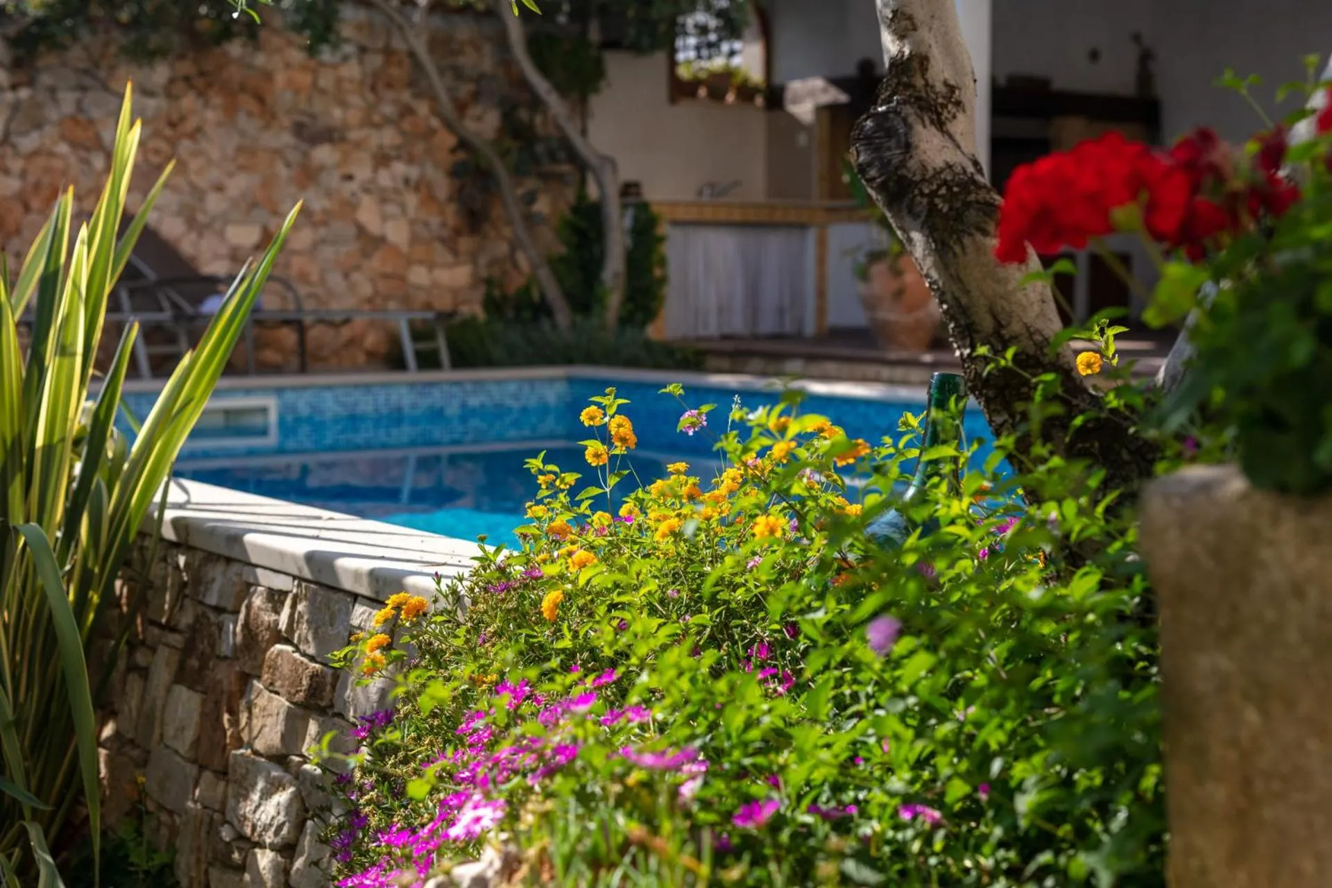 BBQ facilities in Holiday Home Lukrecia, for 9, private pool, free parking, 450 m from the beach