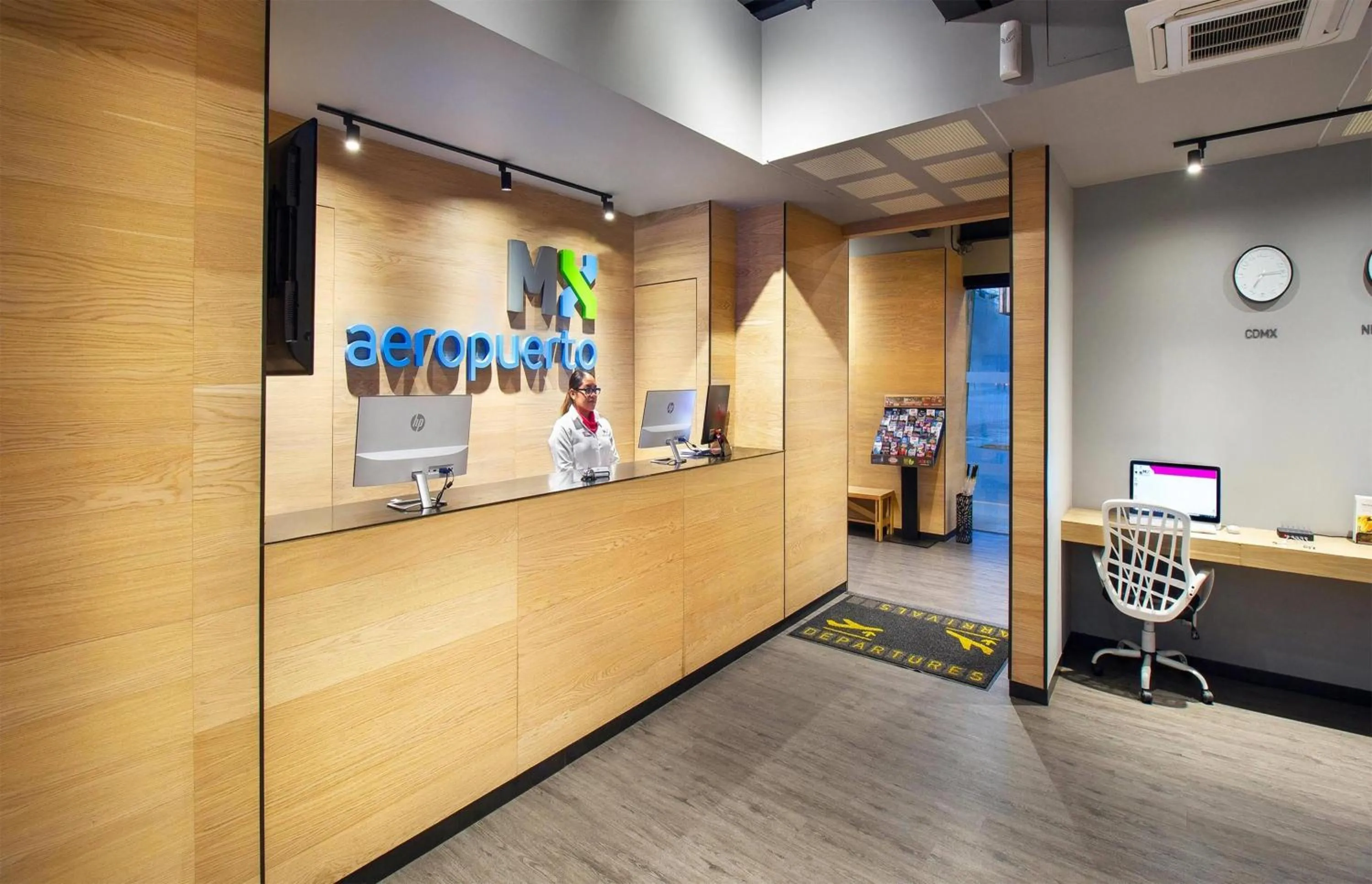 Lobby or reception in Hotel MX aeropuerto CDMX, Trademark Collection by Wyndham