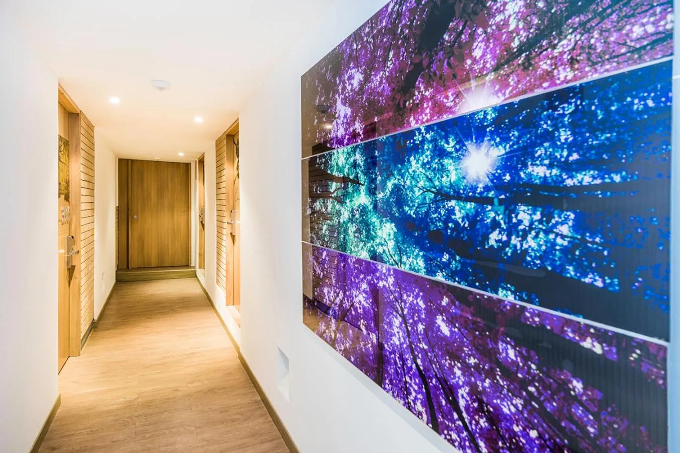 Decorative detail in Hotel Viaggio Teleport City Suites