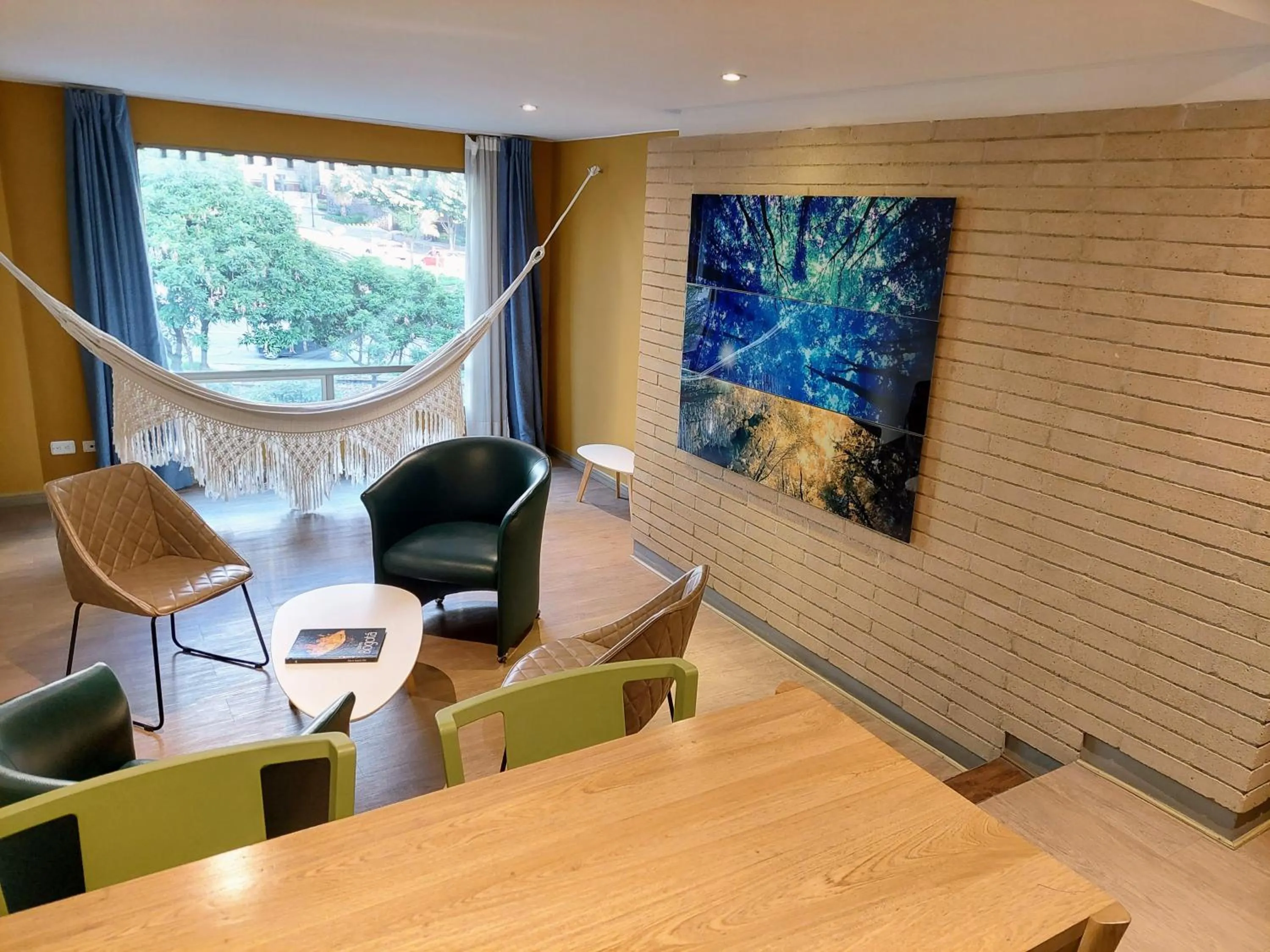 Seating area in Hotel Viaggio Teleport City Suites