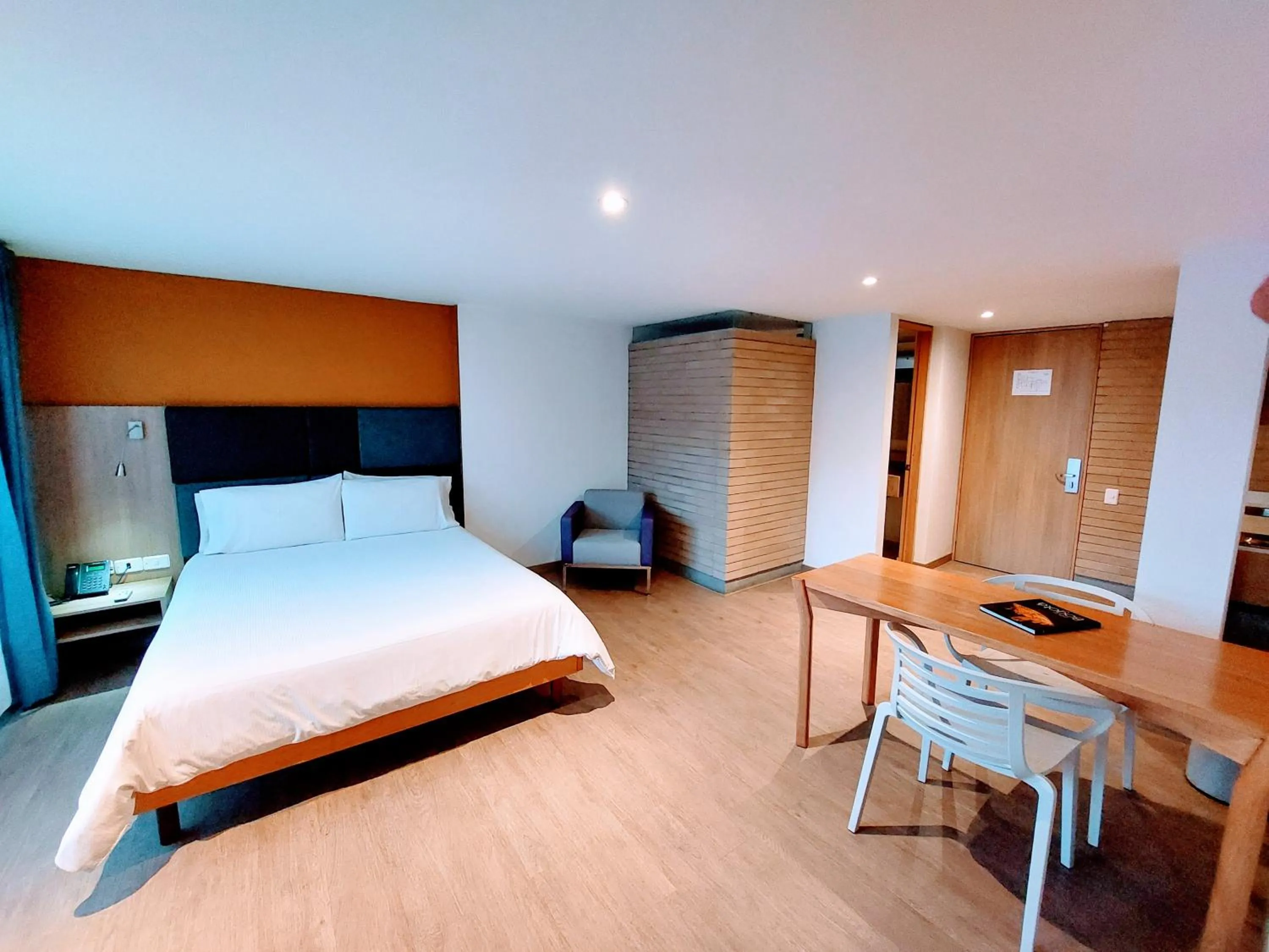 Photo of the whole room, Bed in Hotel Viaggio Teleport City Suites