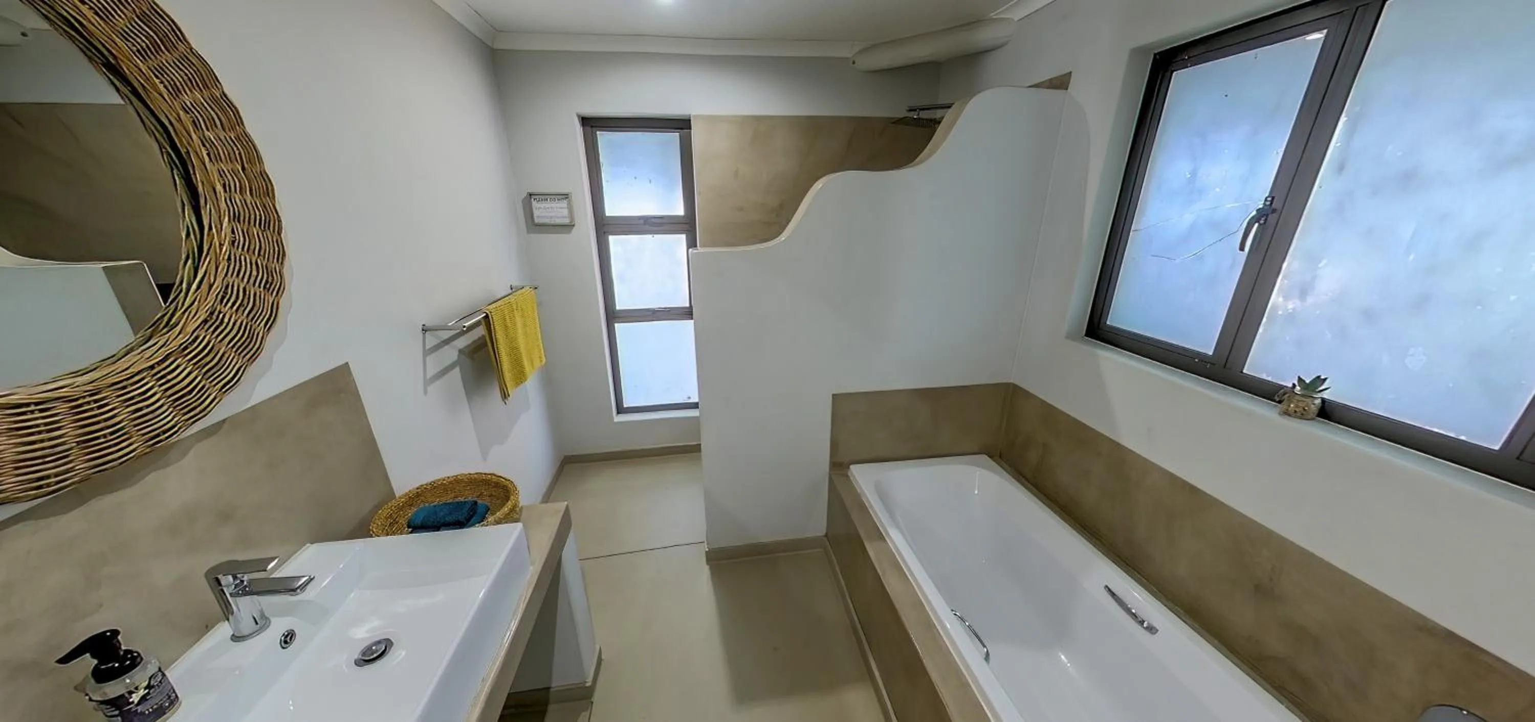 Bathroom in Kingfisher Creek Safari Cottages