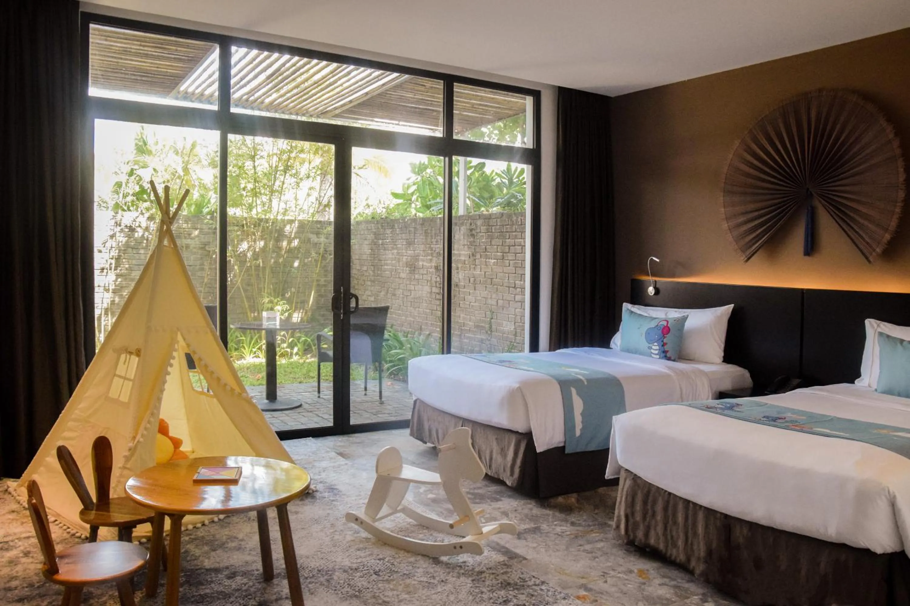 Bed in Melia Danang Beach Resort