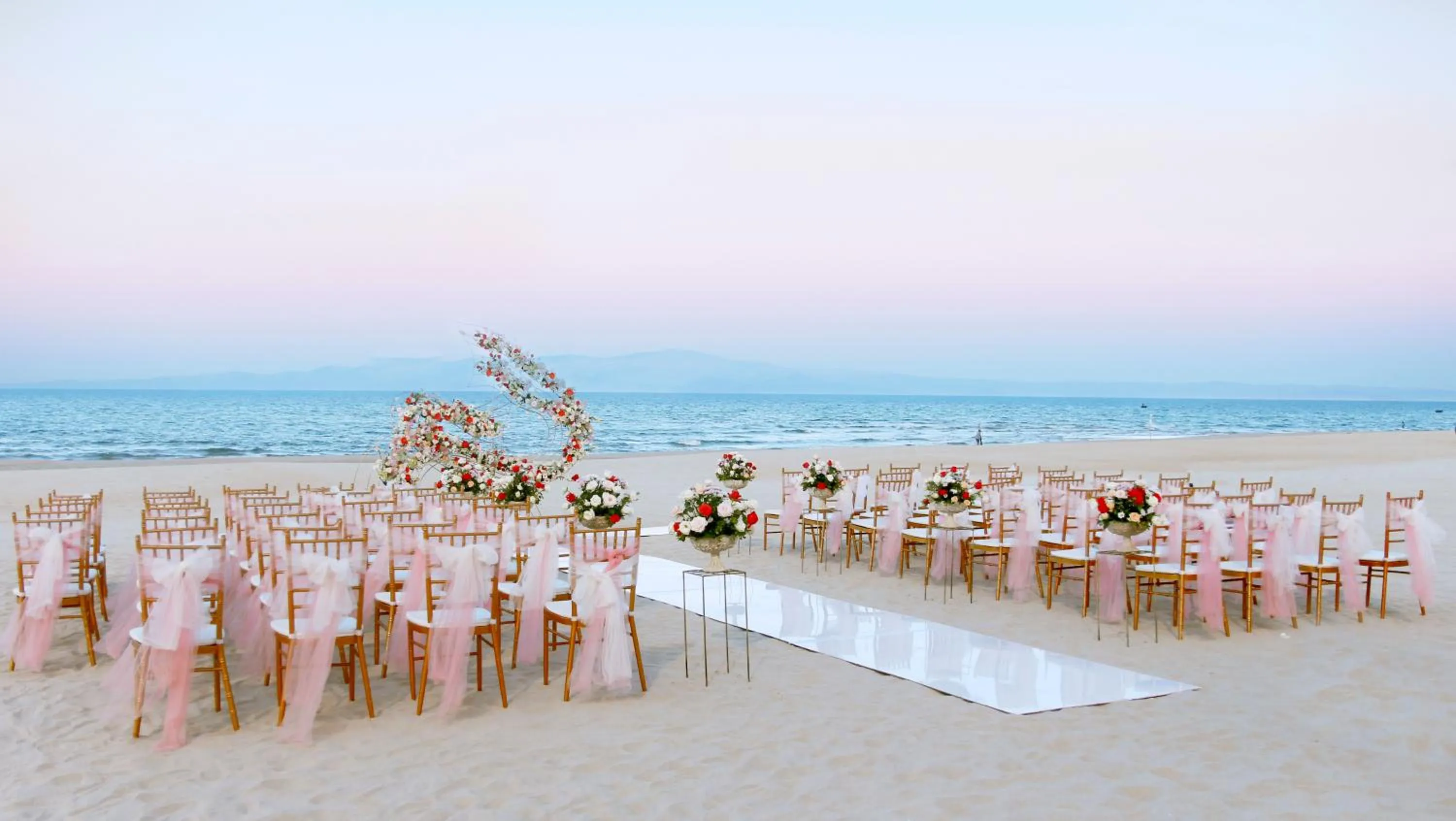 wedding in Melia Danang Beach Resort