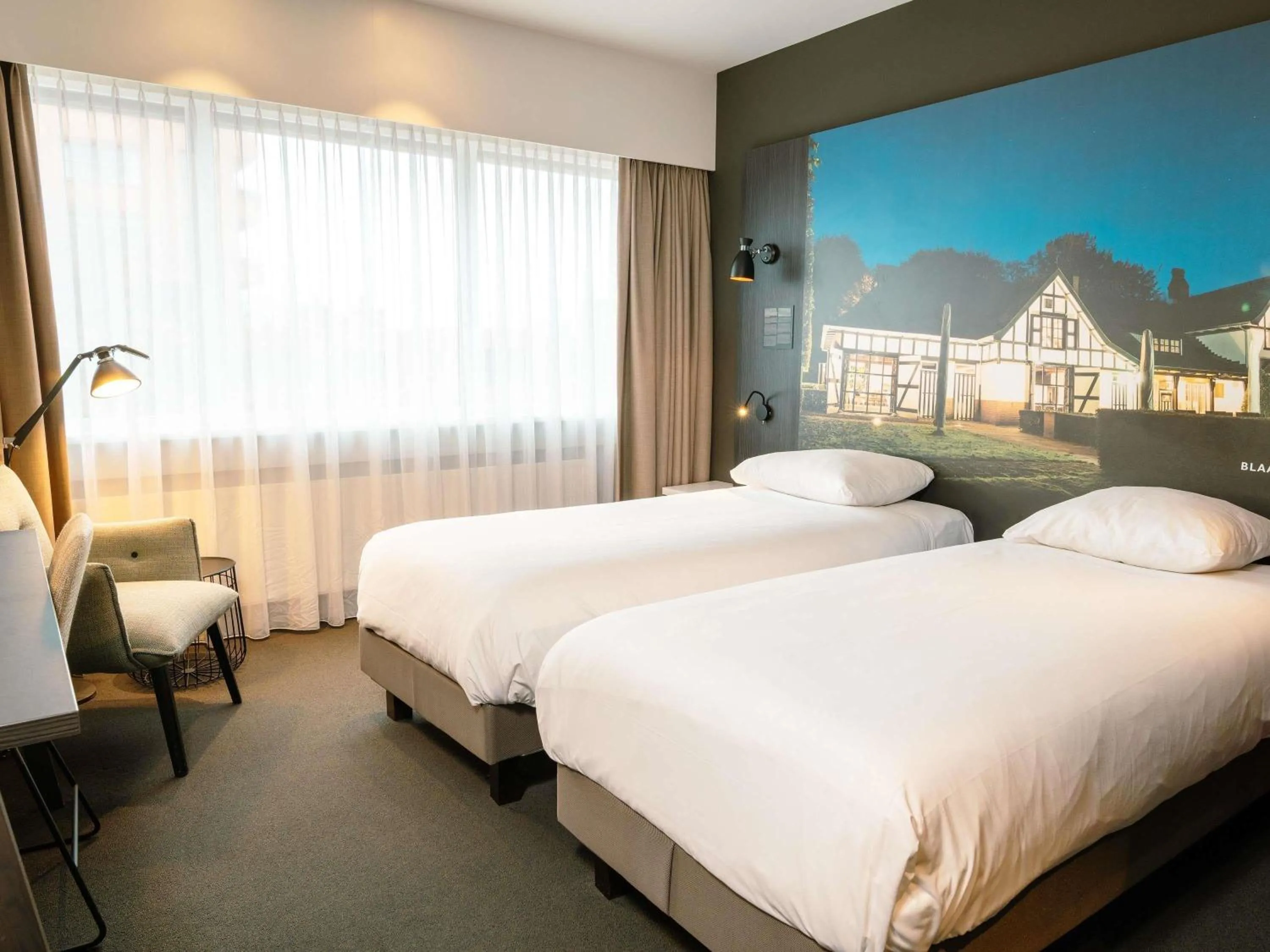 Bedroom, Bed in Mercure Hotel Tilburg Centrum