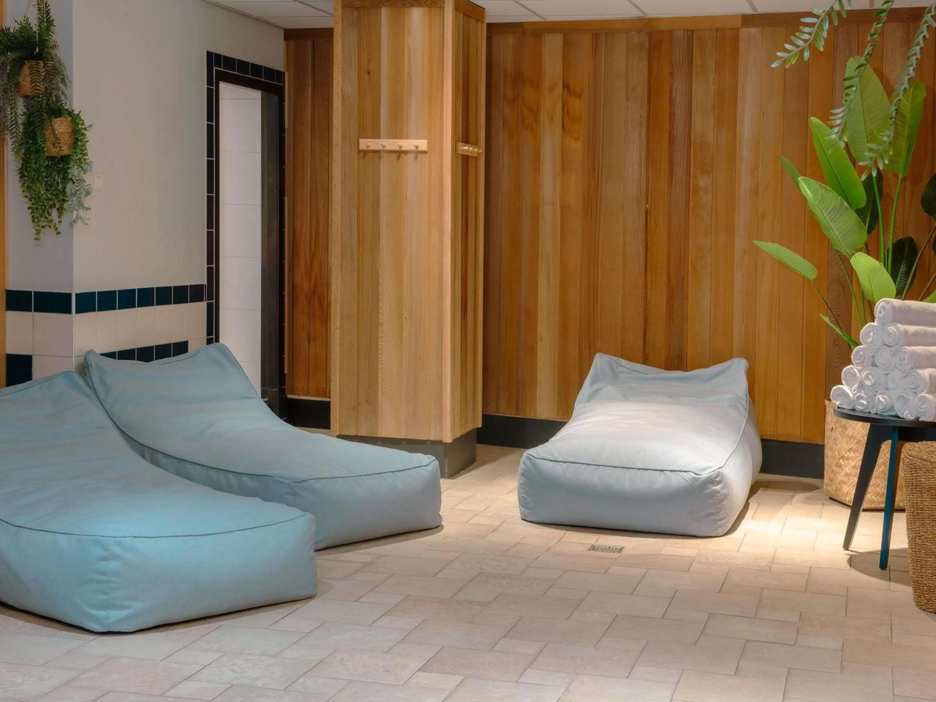 Pool view in Mercure Hotel Tilburg Centrum