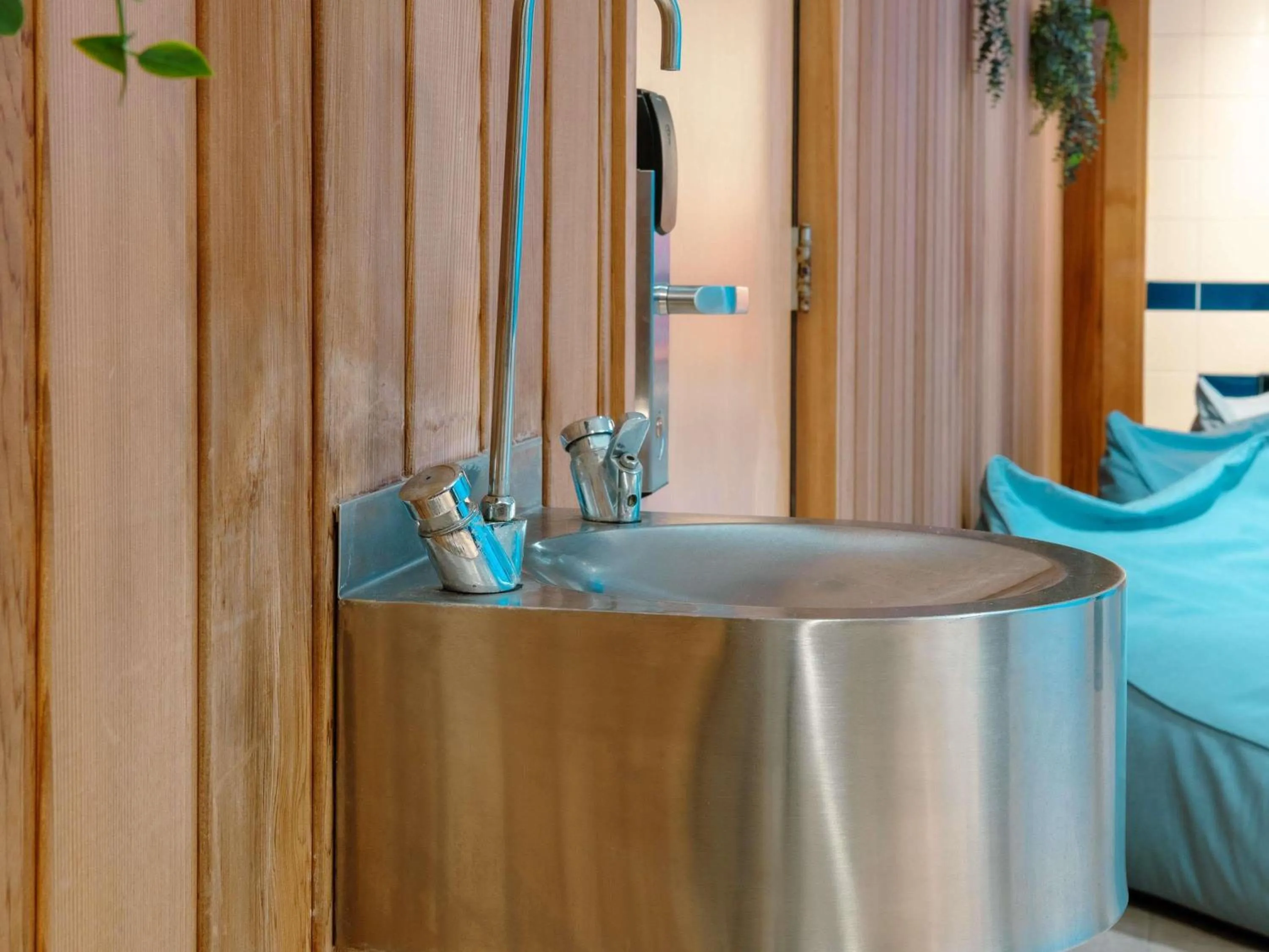 Pool view in Mercure Hotel Tilburg Centrum