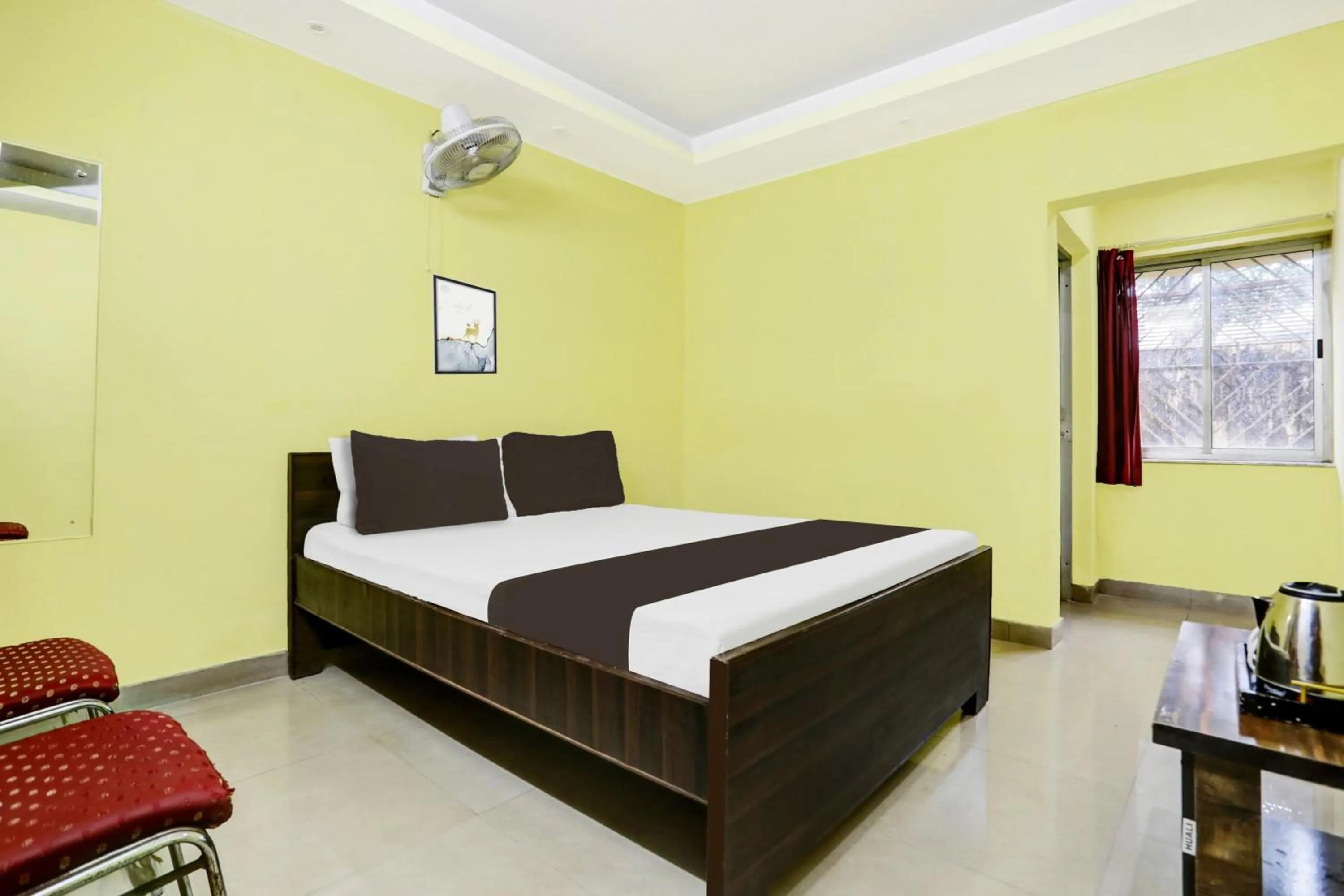 Bedroom, Bed in Hotel O Grand Occasion