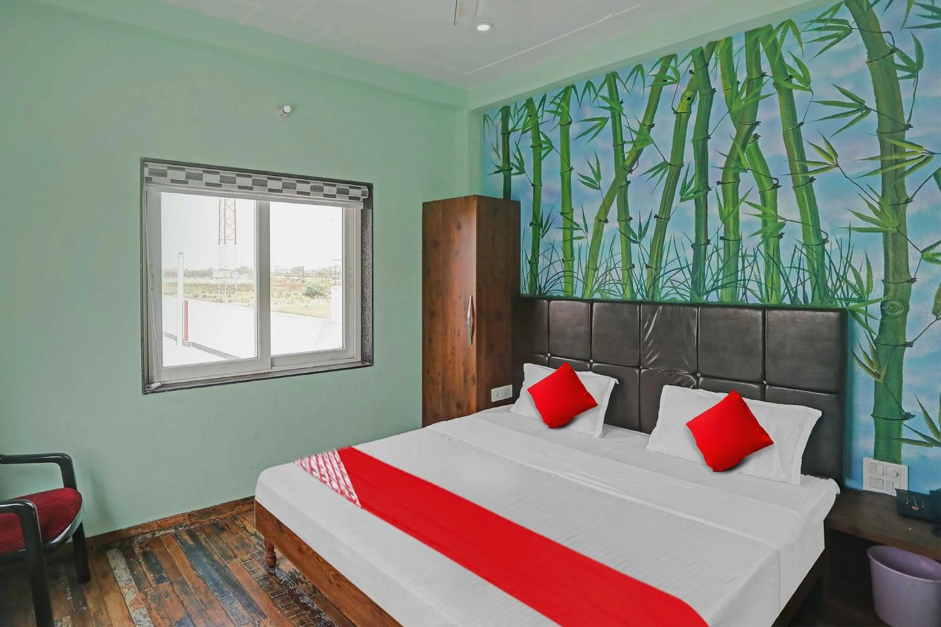 Bedroom, Bed in Hotel O MH Inn